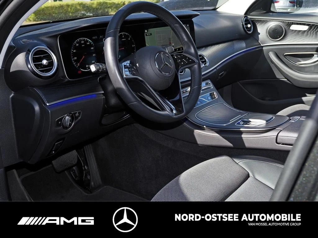 Mercedes-Benz E-Klasse 220 T d 4M AVANTGARDE DISTRO 360 AHK LED SHD AVANTGARDE
