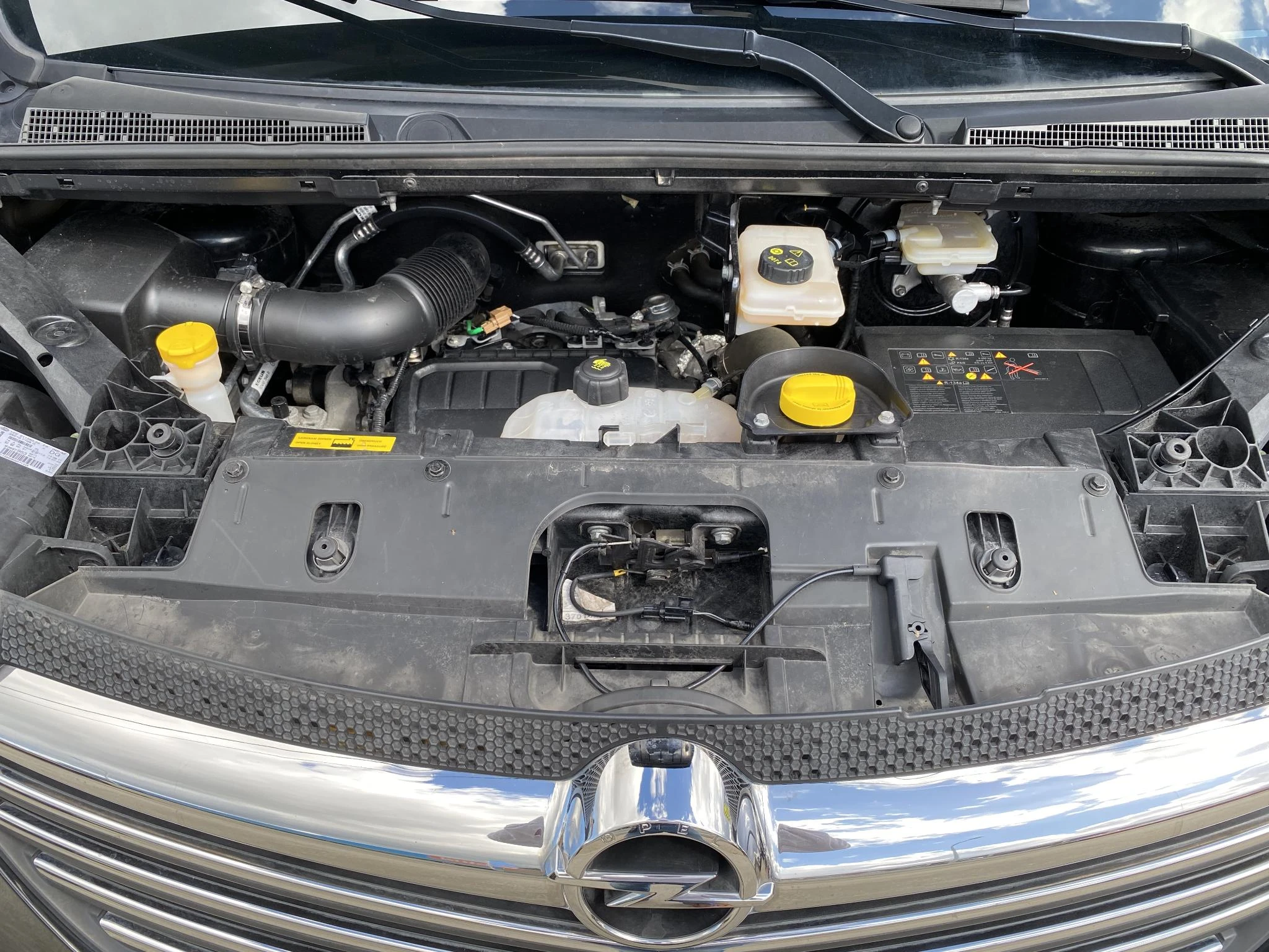 Opel-Vivaro-image-19