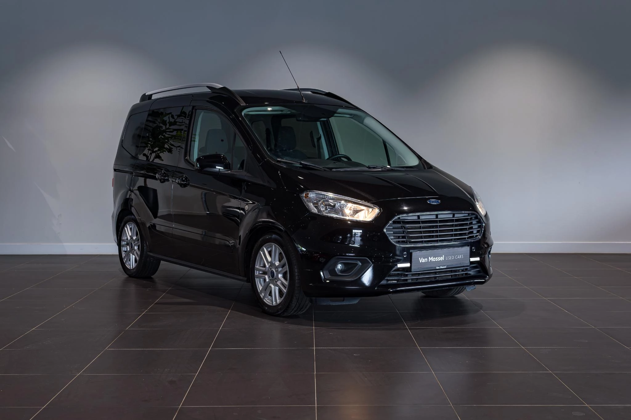Ford Tourneo 1.5 TDCi 75kW Ambiente