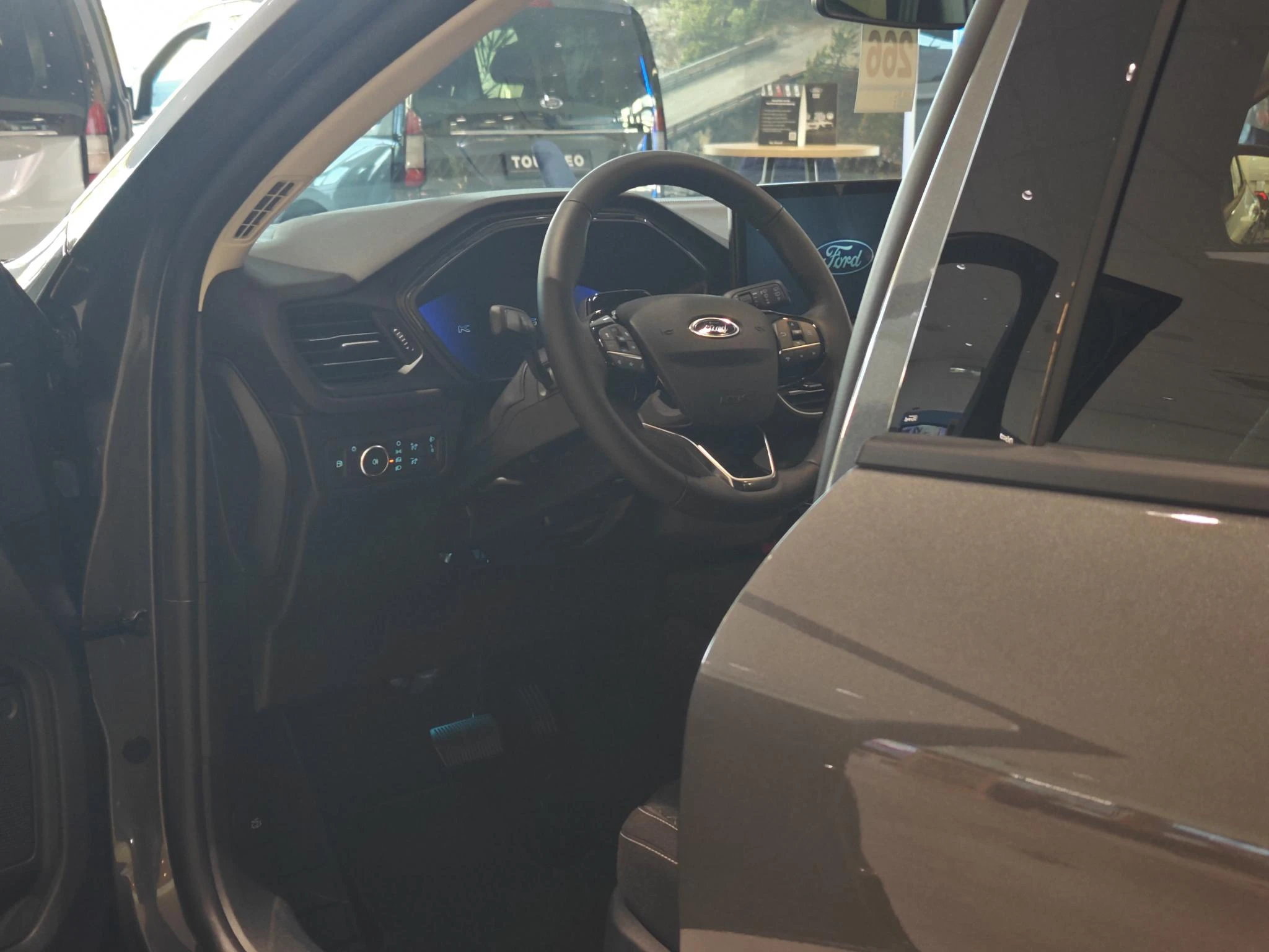 Ford-Kuga-image-8