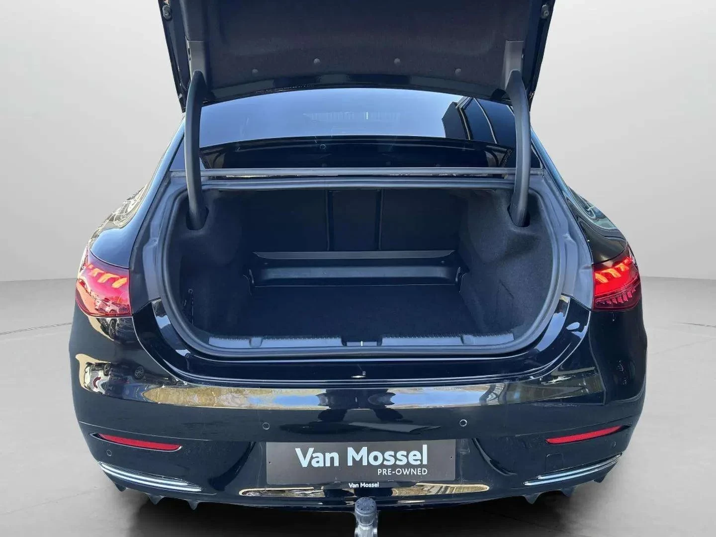 Mercedes-Benz-EQE-image-21