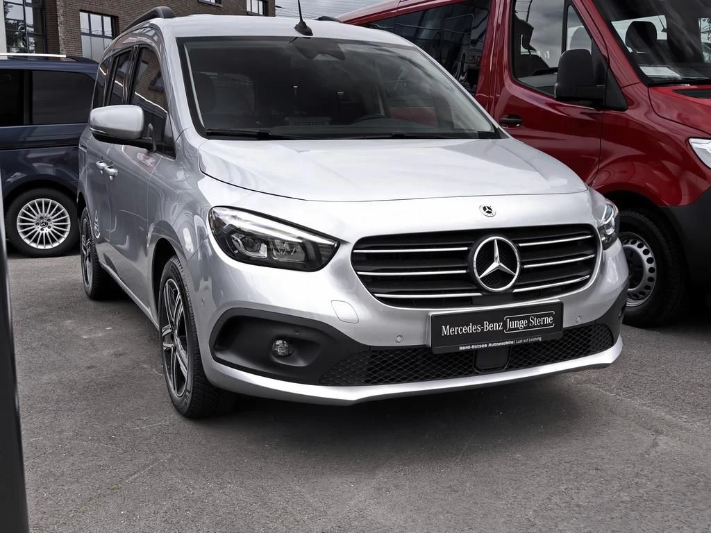 Mercedes-Benz-T-Klasse 180 d-image-4