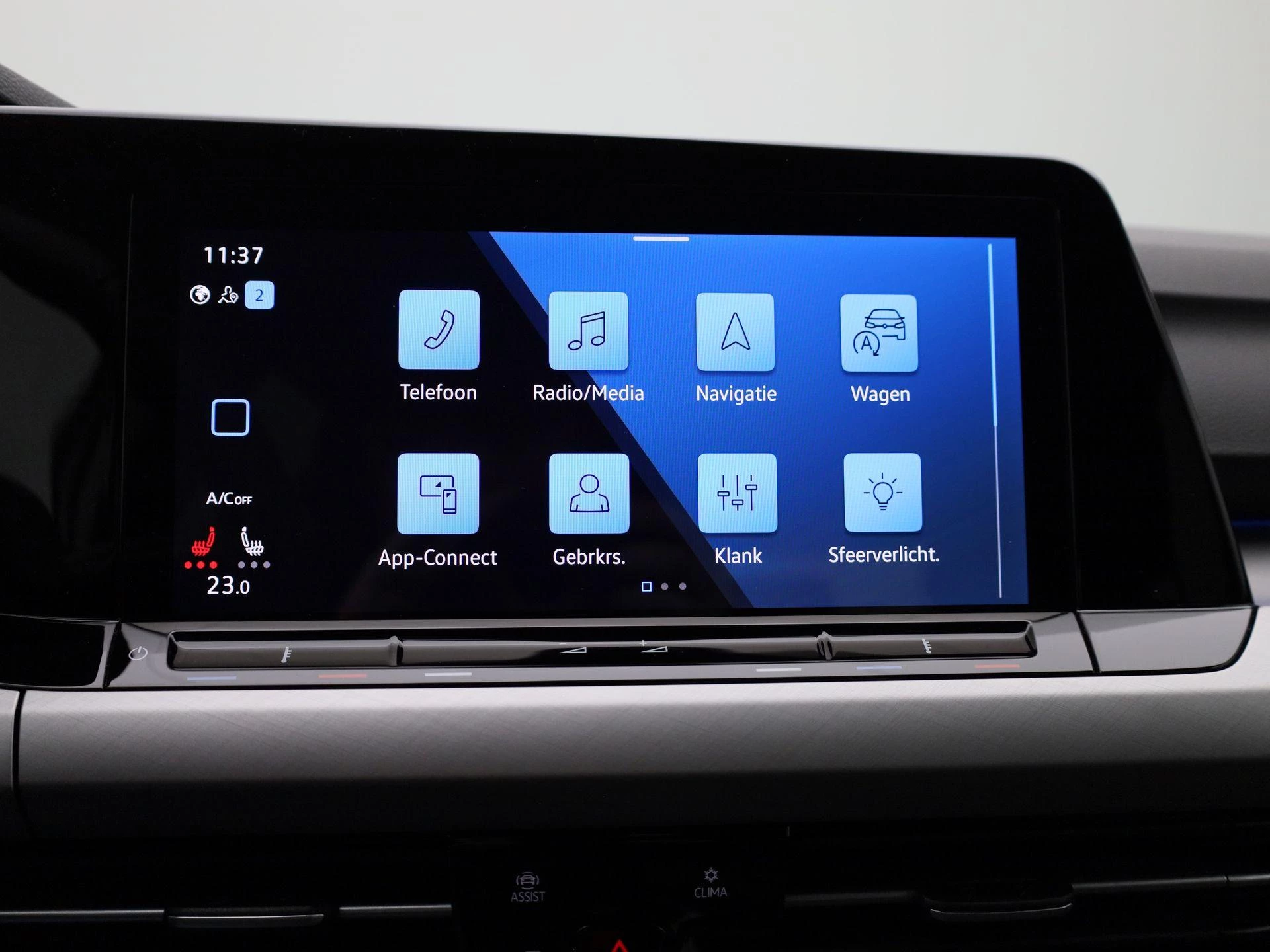 Volkswagen-Golf-image-21