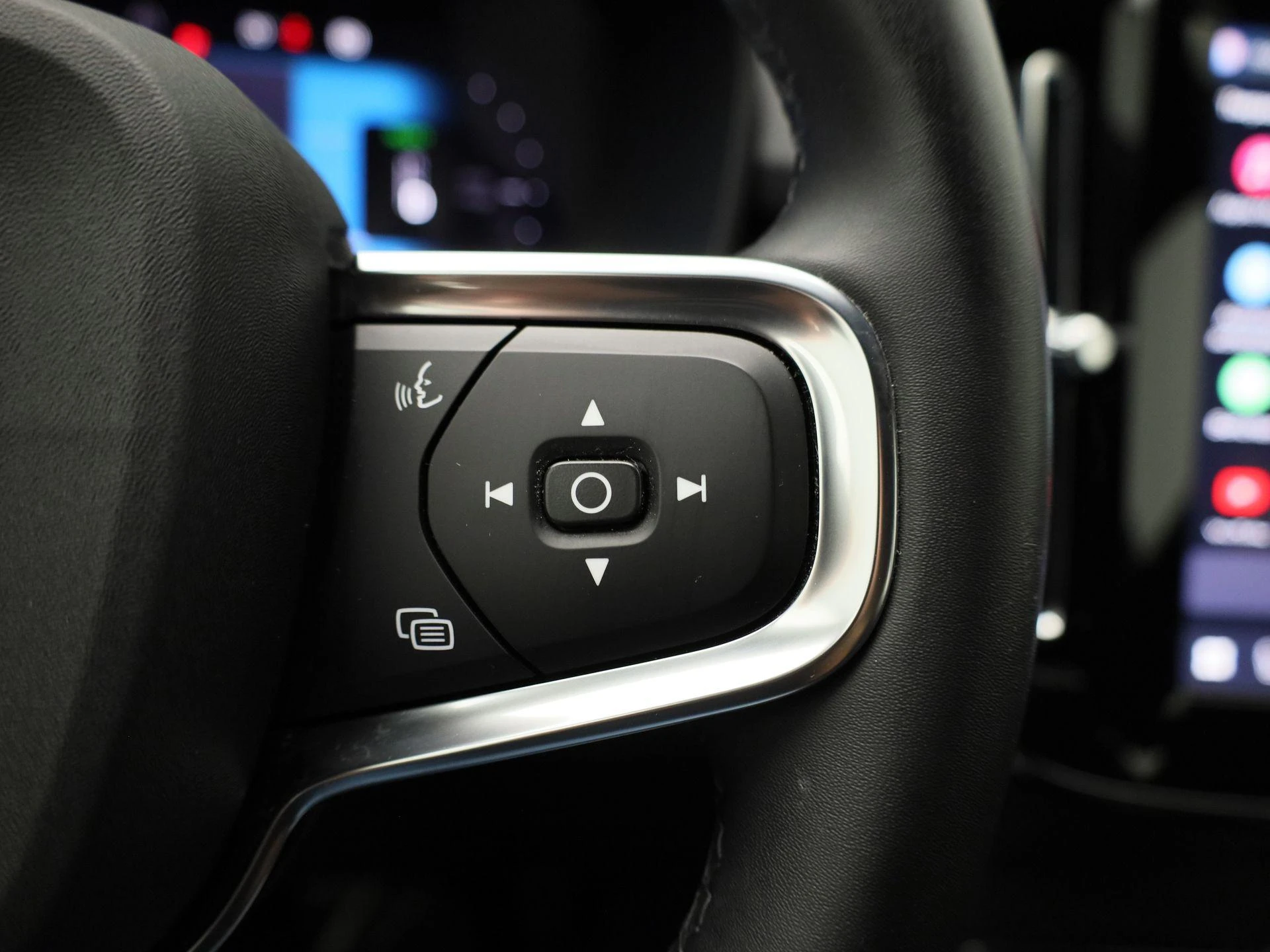 Volvo-XC40-image-18