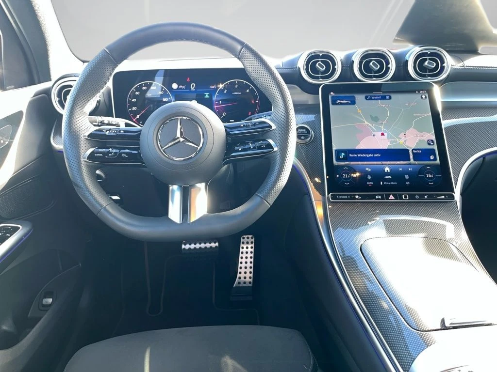 Mercedes-Benz-GLC 300 d-image-10