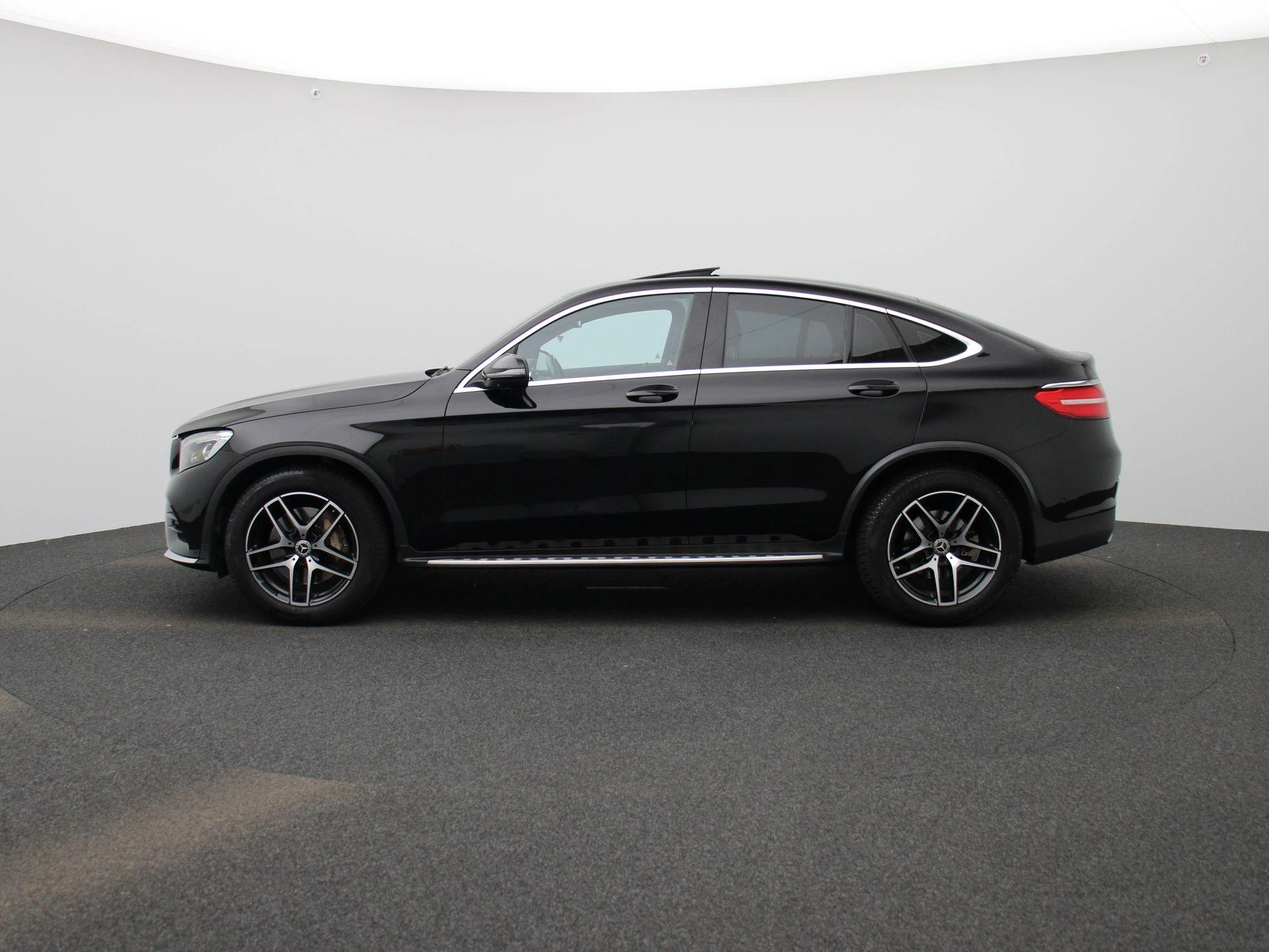 Mercedes-Benz-GLC-image-3