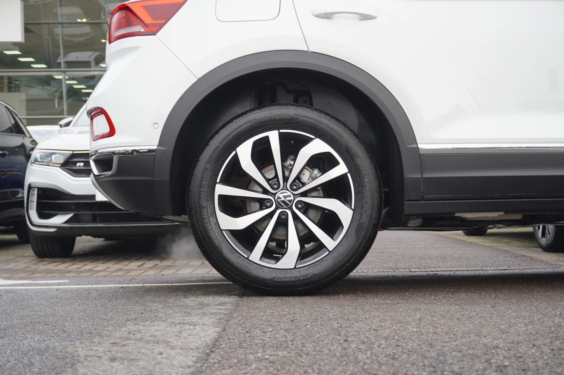 Volkswagen-T-Roc-image-21