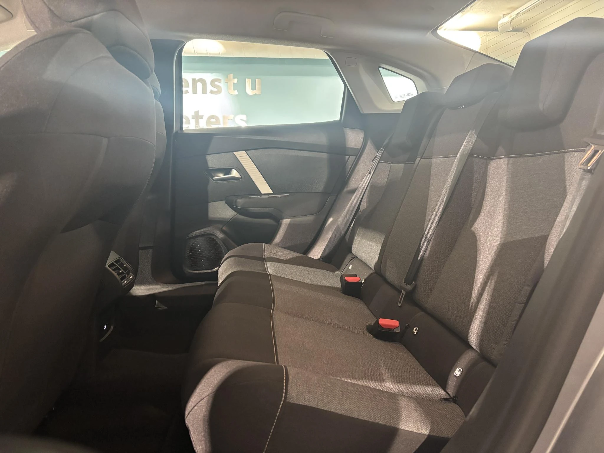 Citroën-C4 X-image-8