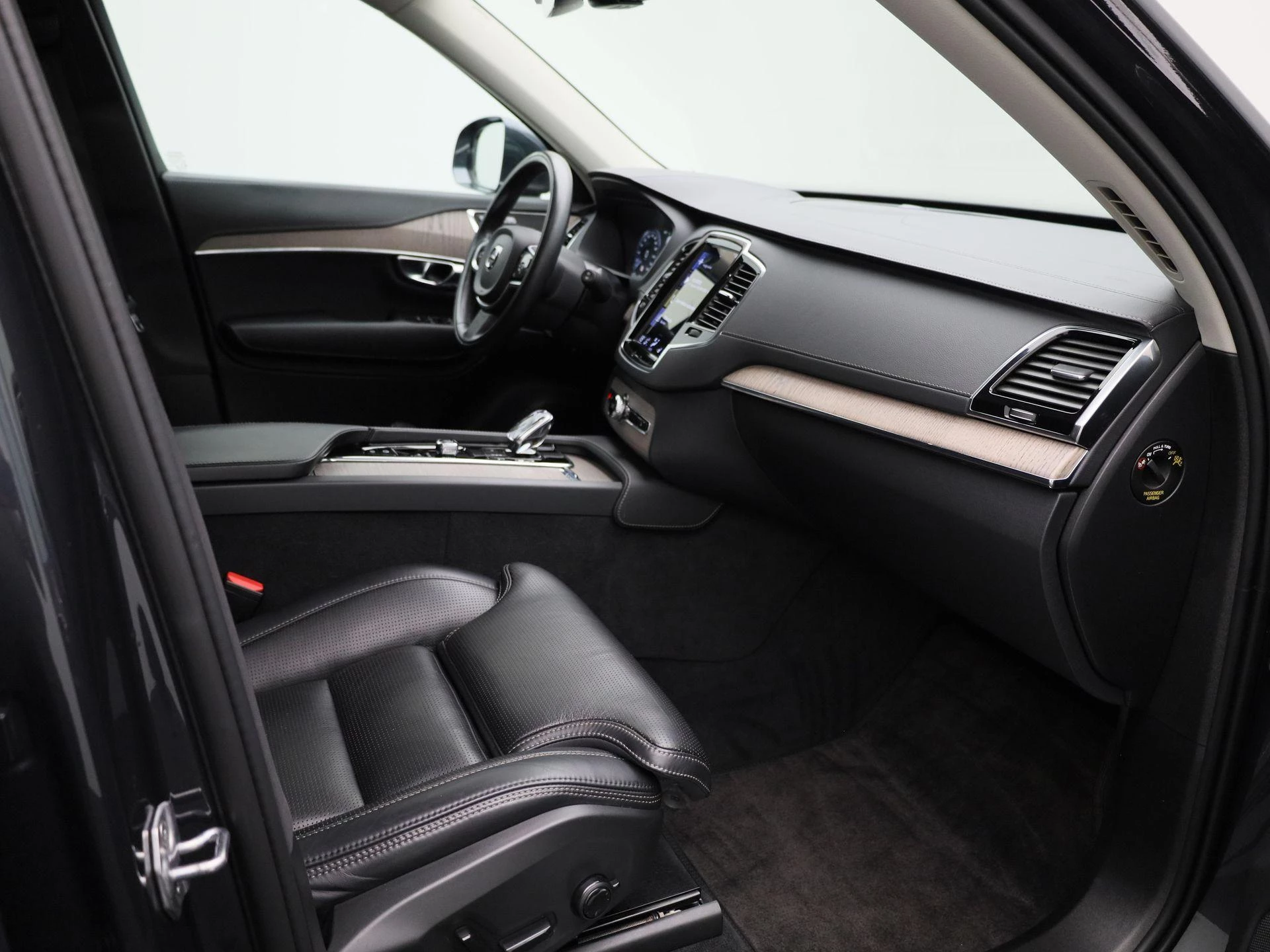 Volvo-XC90-image-35