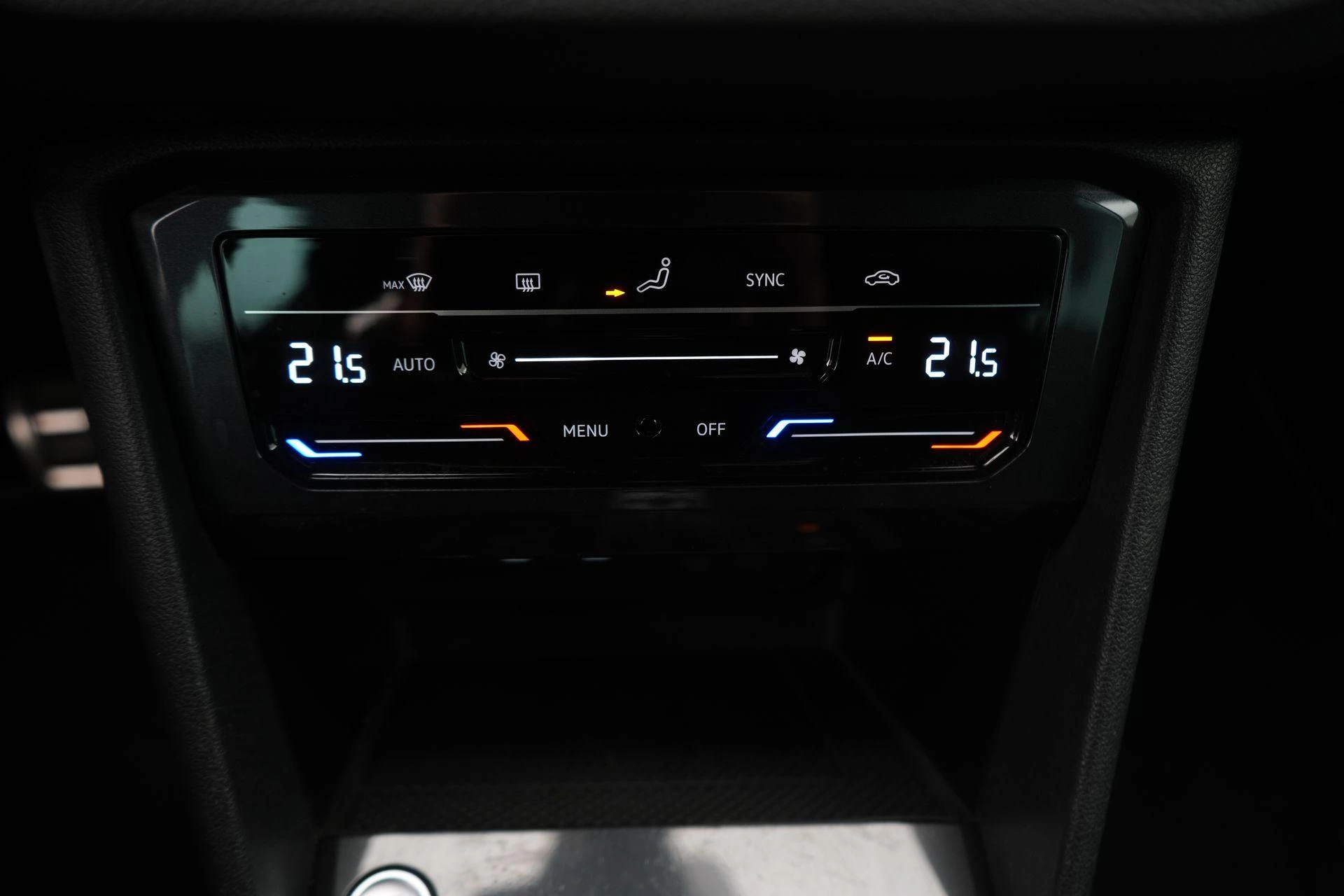 Volkswagen-Tiguan-image-22