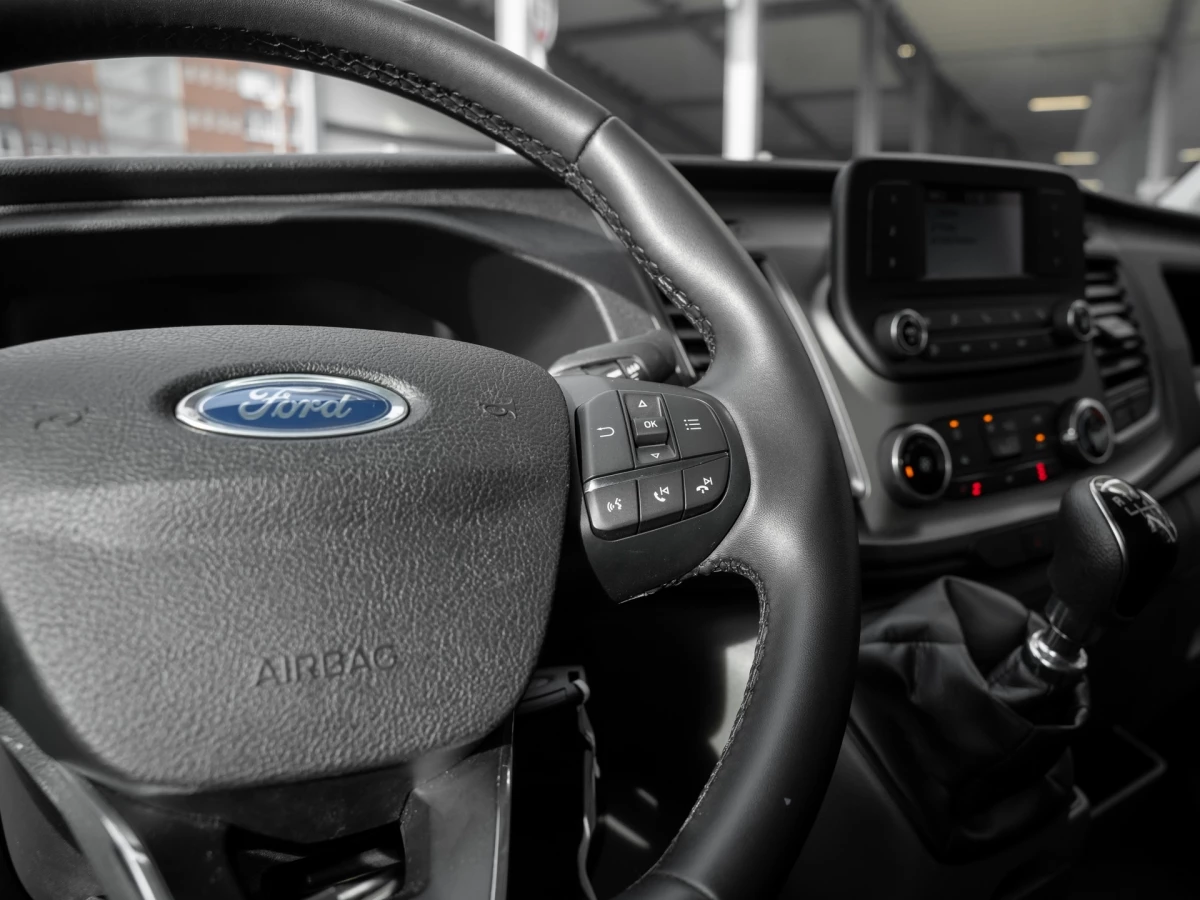 Ford-Transit-image-11