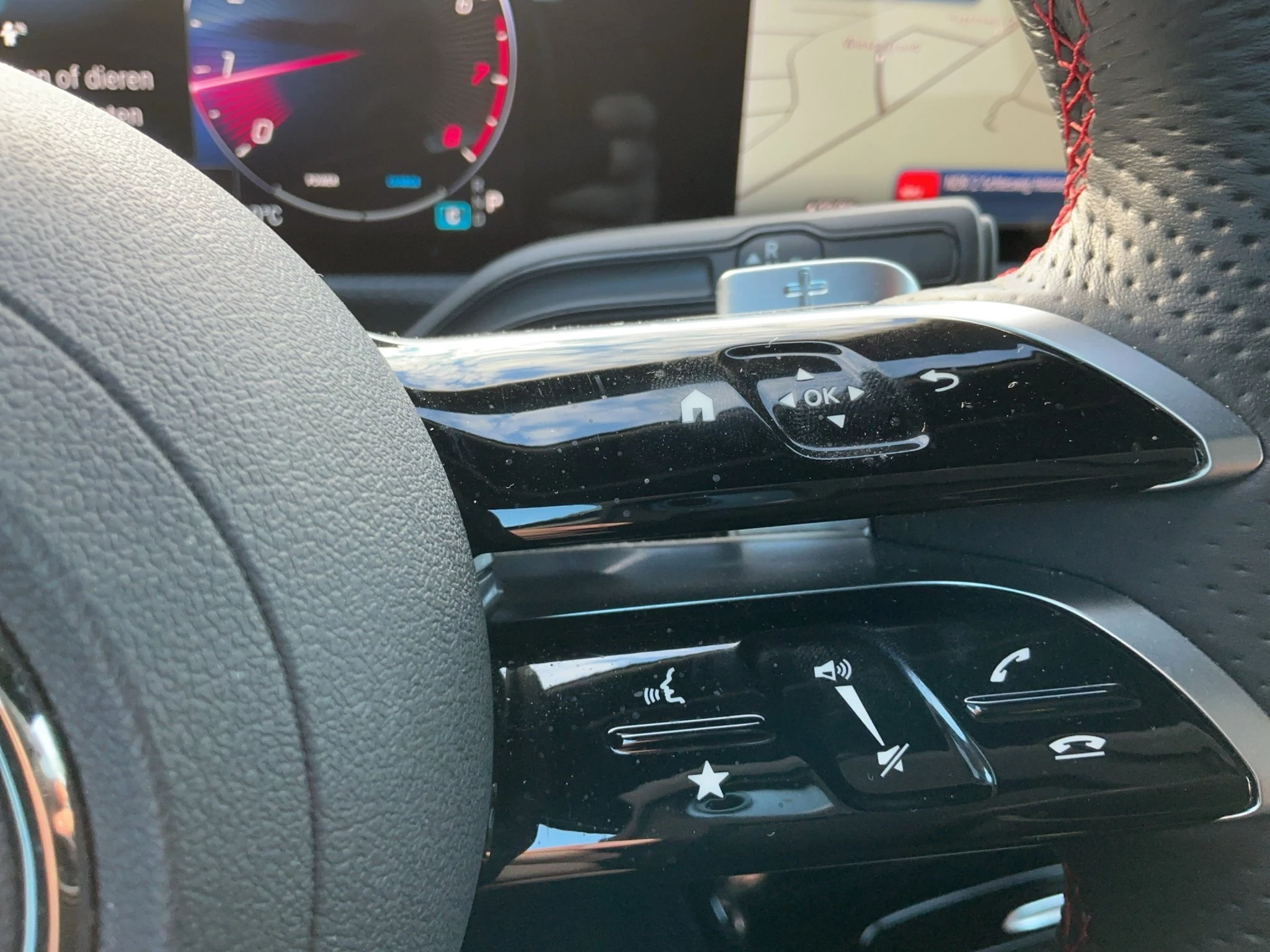 Mercedes-Benz-A-Klasse-image-20