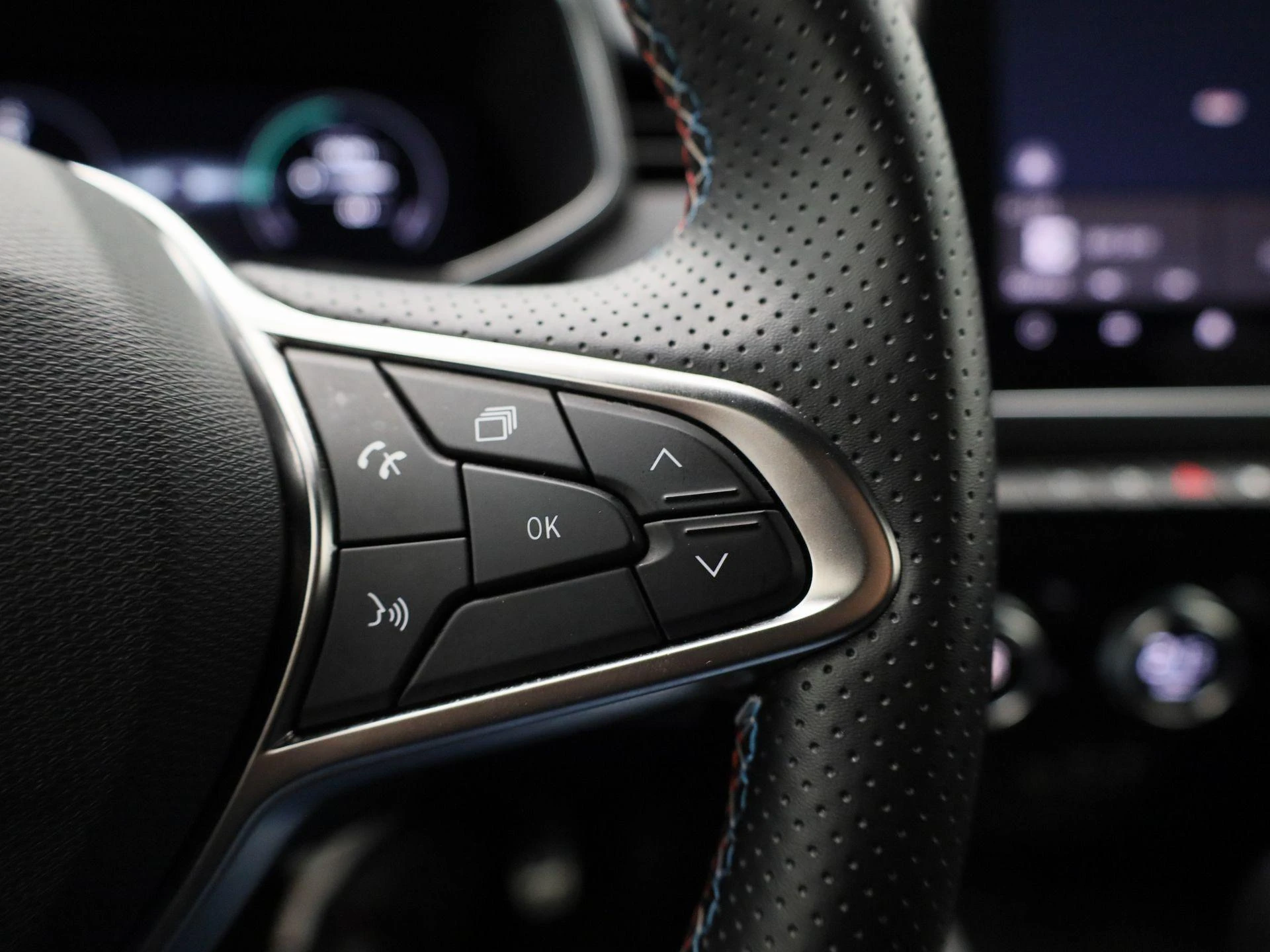 Renault-Clio-image-15