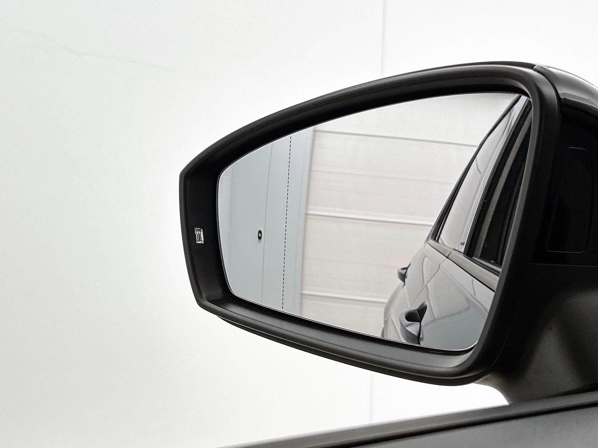 Volkswagen-Tiguan-image-17