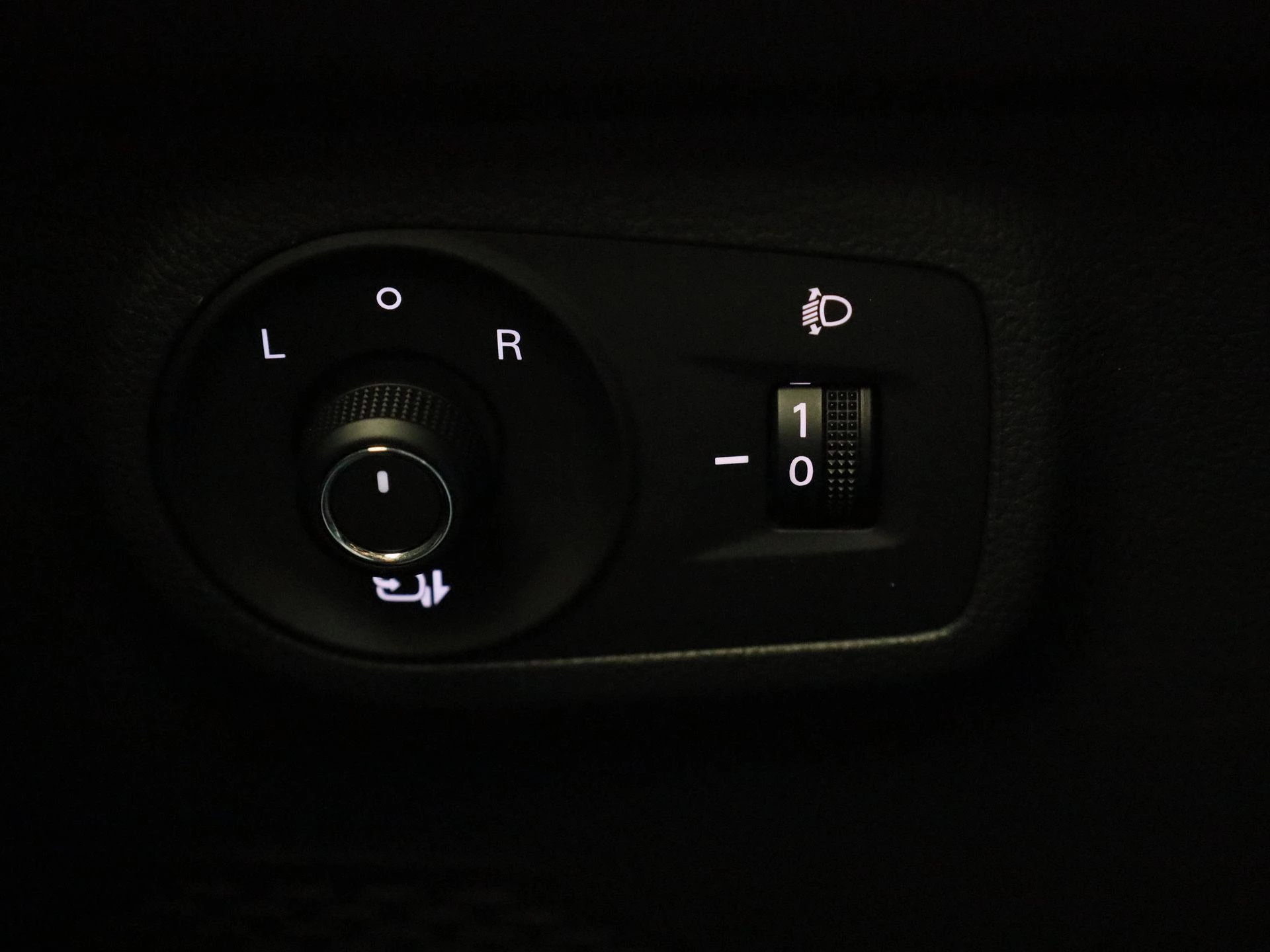 MG ZS EV Standard Range Luxury 50 kWh
