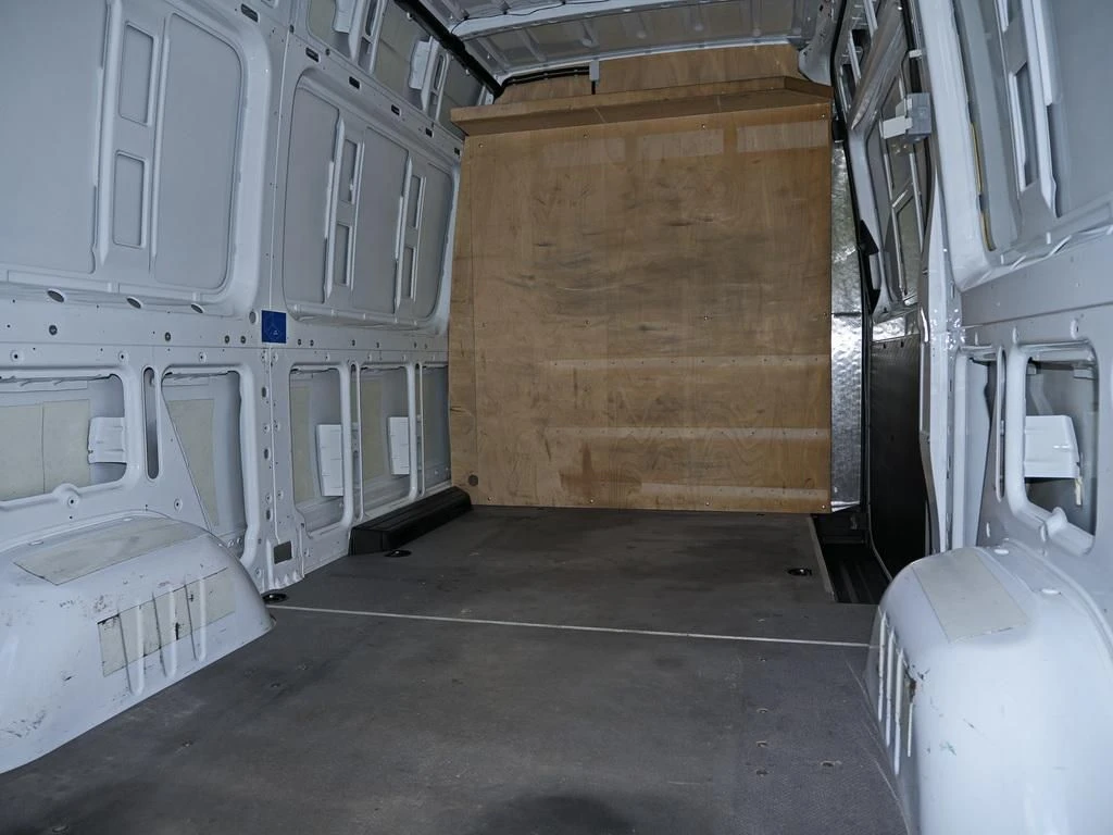 Mercedes-Benz-Sprinter 317-image-14