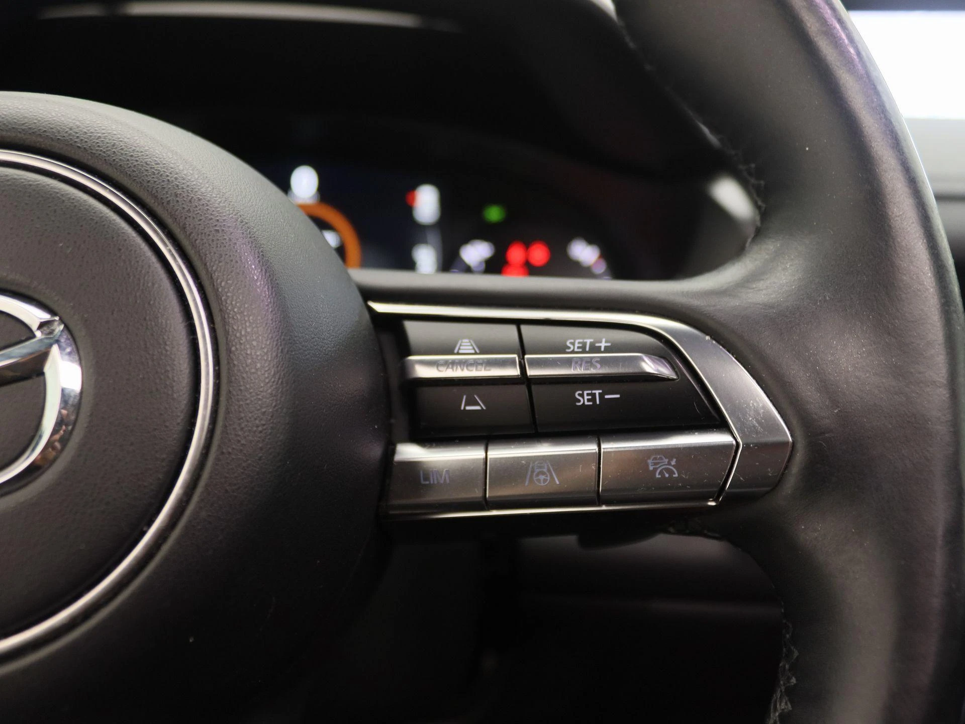 Mazda-MX-30-image-18