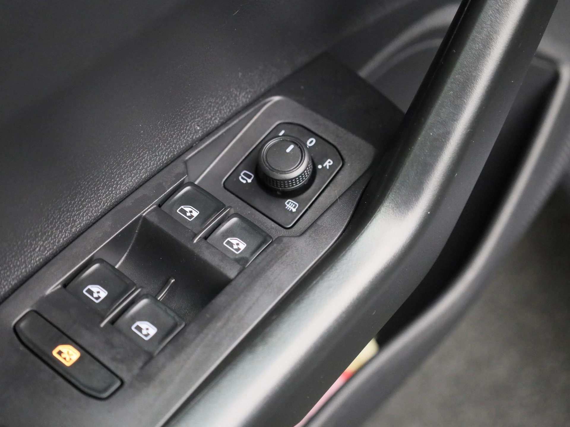 Volkswagen-Polo-image-29
