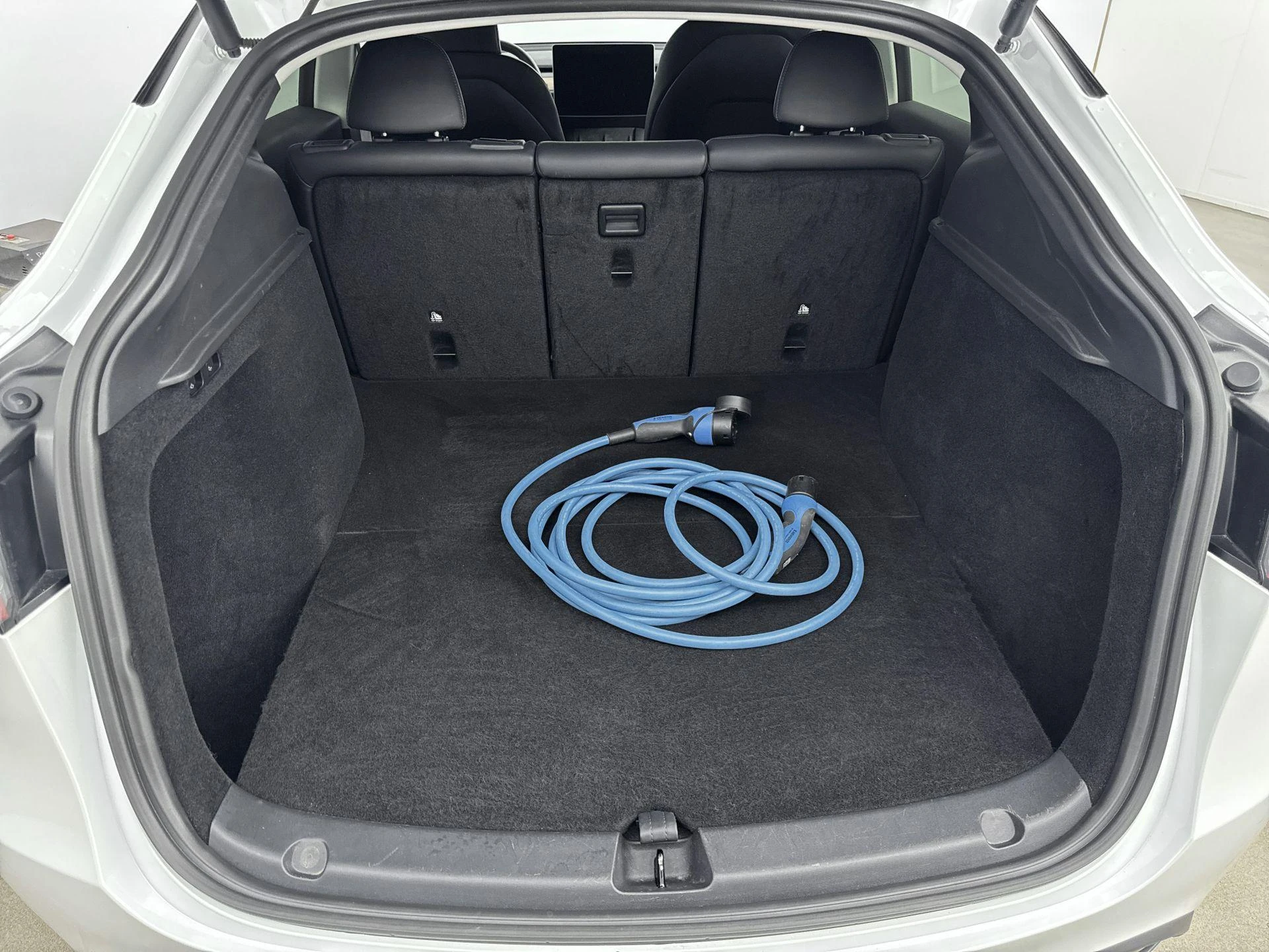 Tesla-Model Y-image-15
