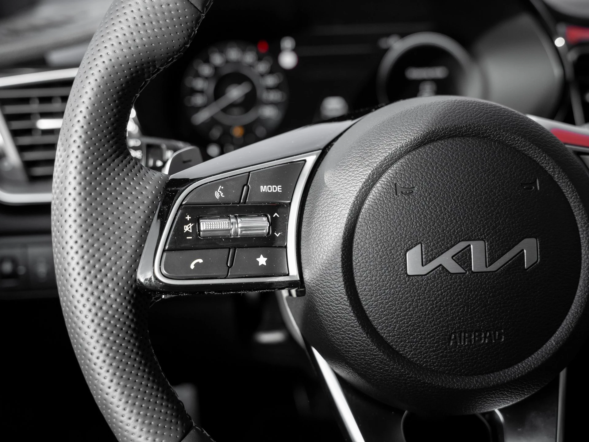 Kia XCeed 140 PS Autom. GT-line ACC LED RFK PDC SHZ GSD JBL *BIG SALE*