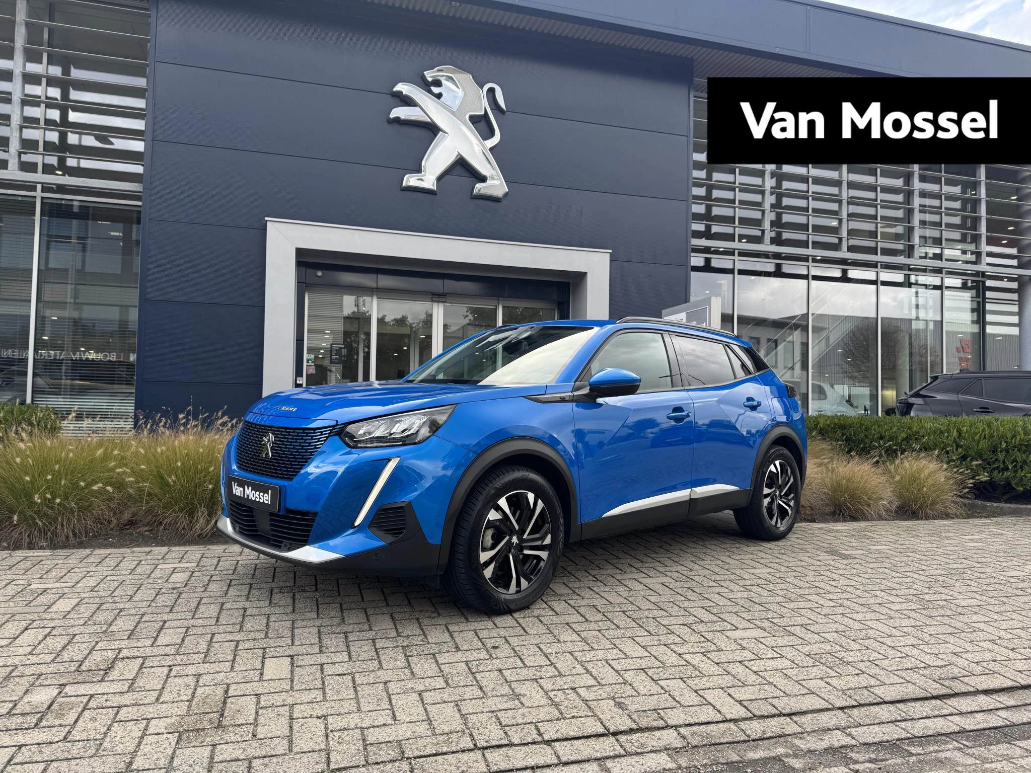 Peugeot-e-2008-image-0