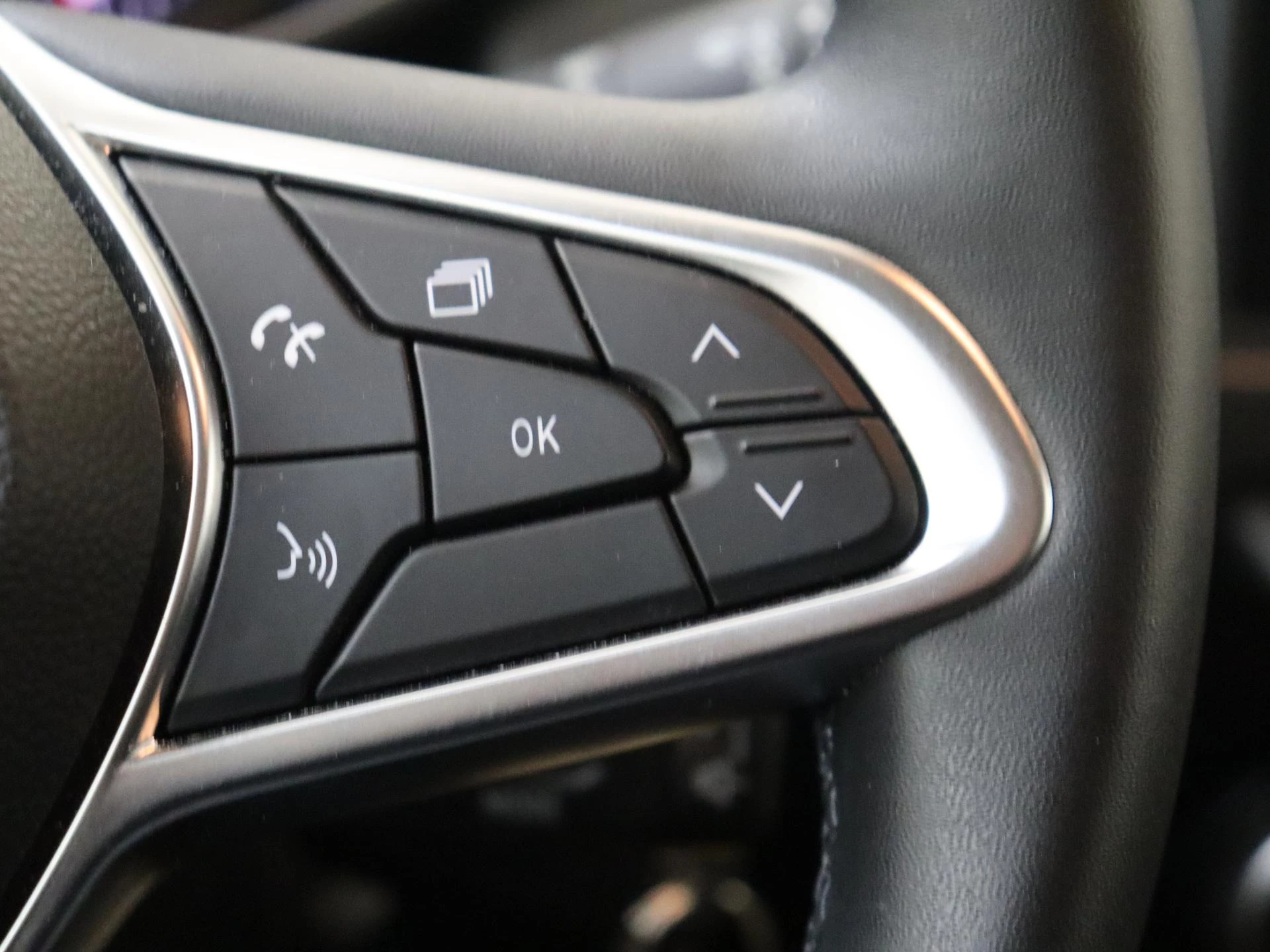 Renault-Clio-image-17
