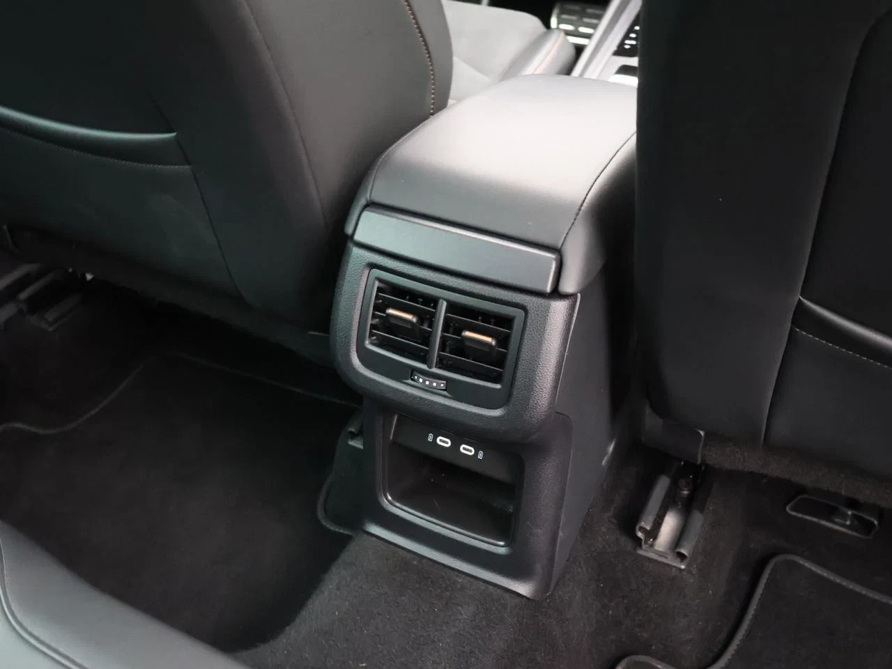 CUPRA-Ateca-image-26