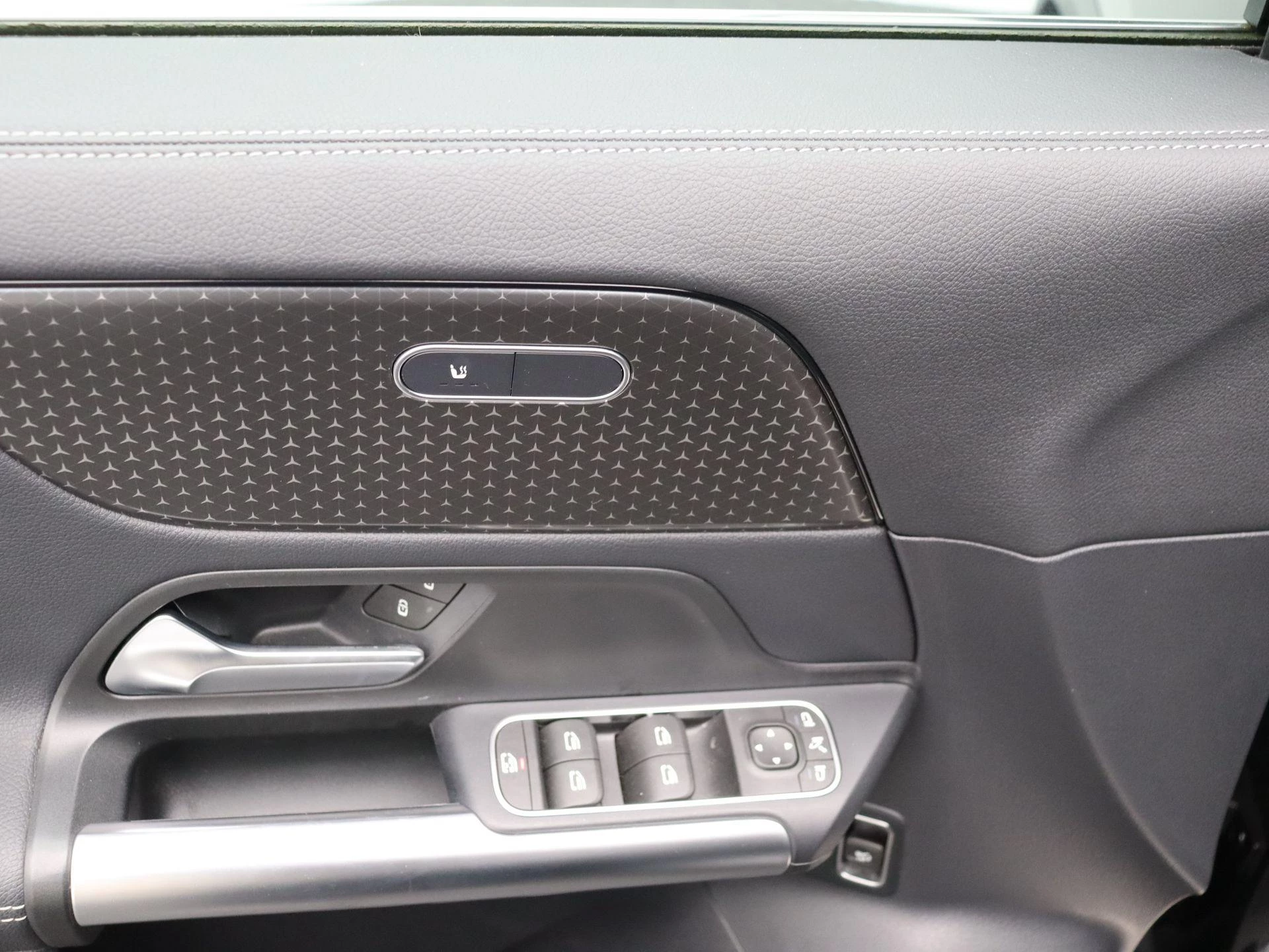 Mercedes-Benz GLA 250 e Business Line + TREKHAAK + CARPLAY + LED + CAMERA +