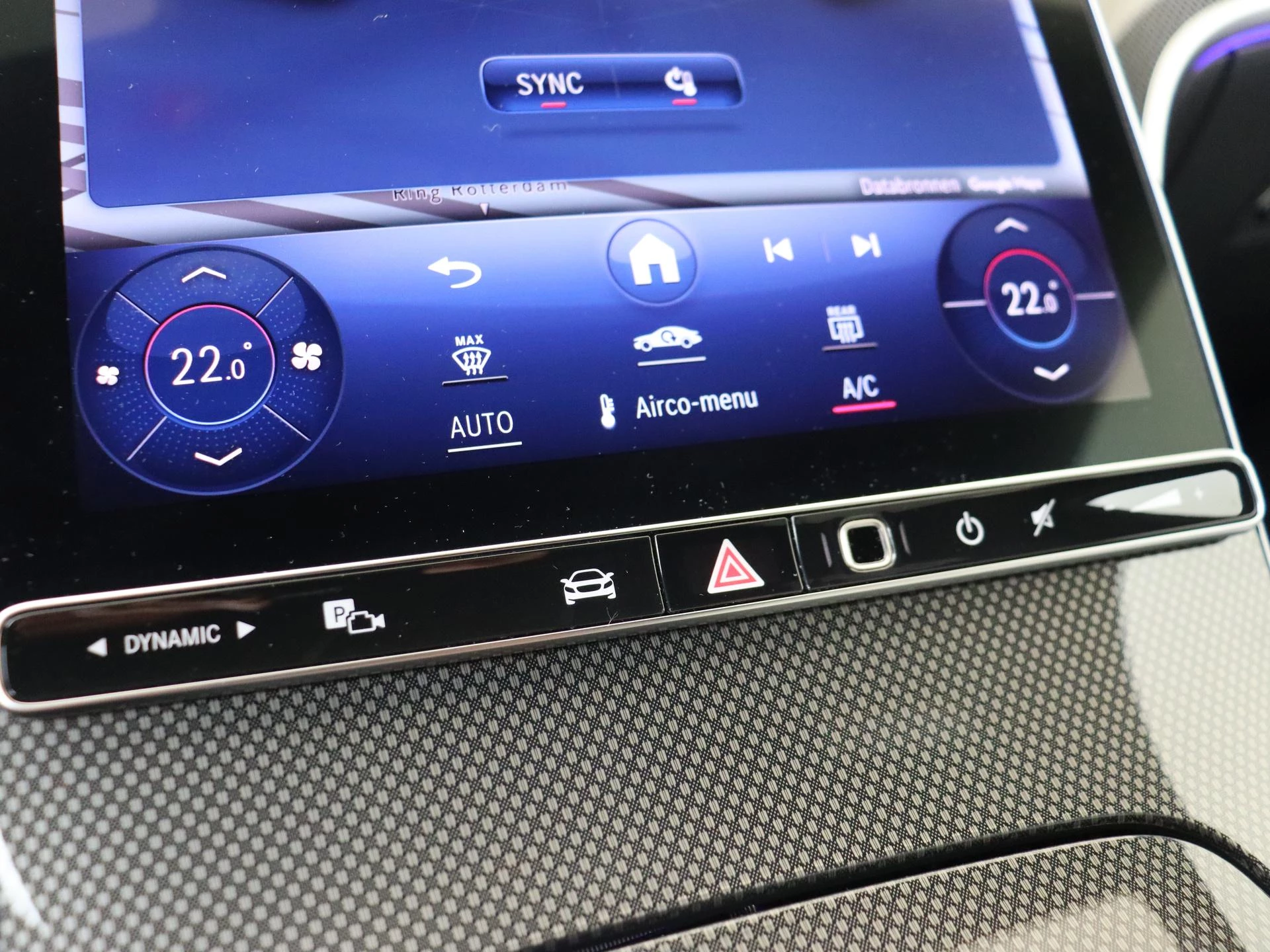 Mercedes-Benz-C-Klasse-image-23