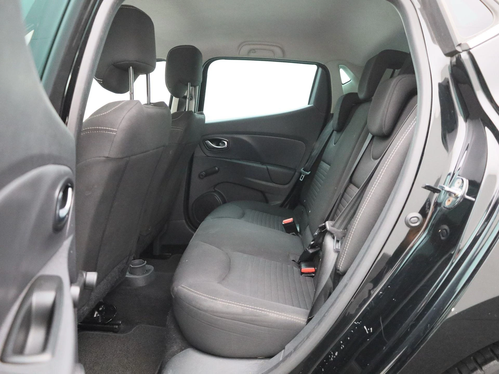 Renault-Clio-image-11