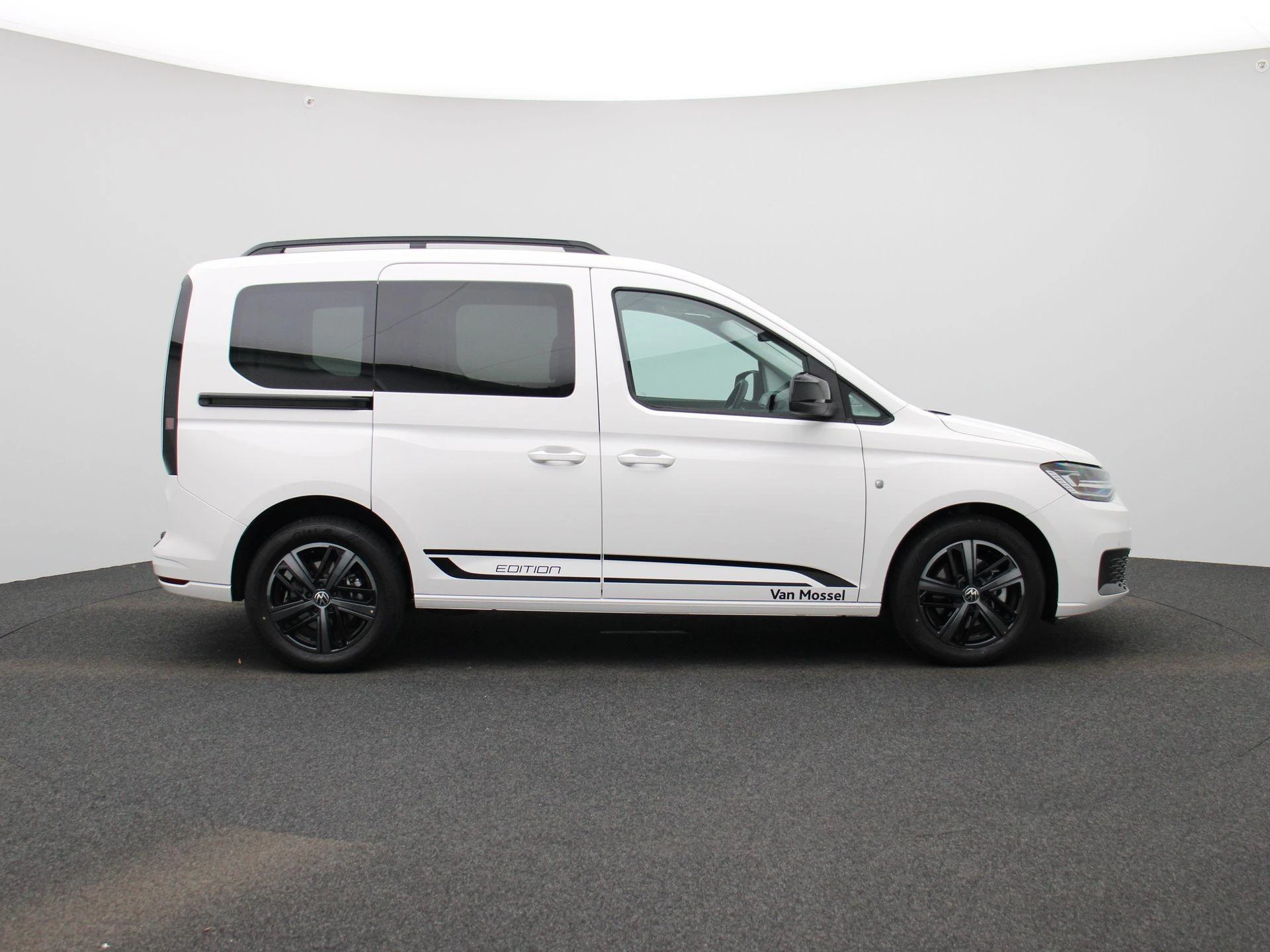 Volkswagen-Caddy-image-5