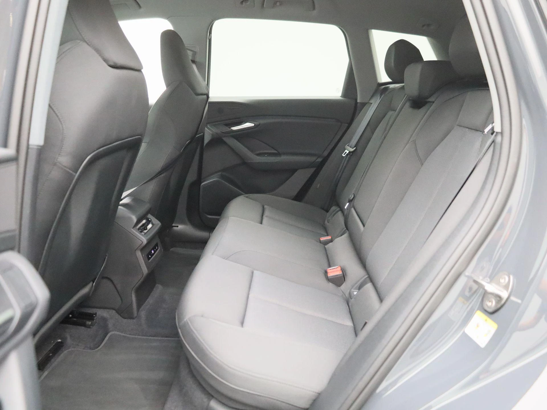 Audi-Q6 e-tron-image-32