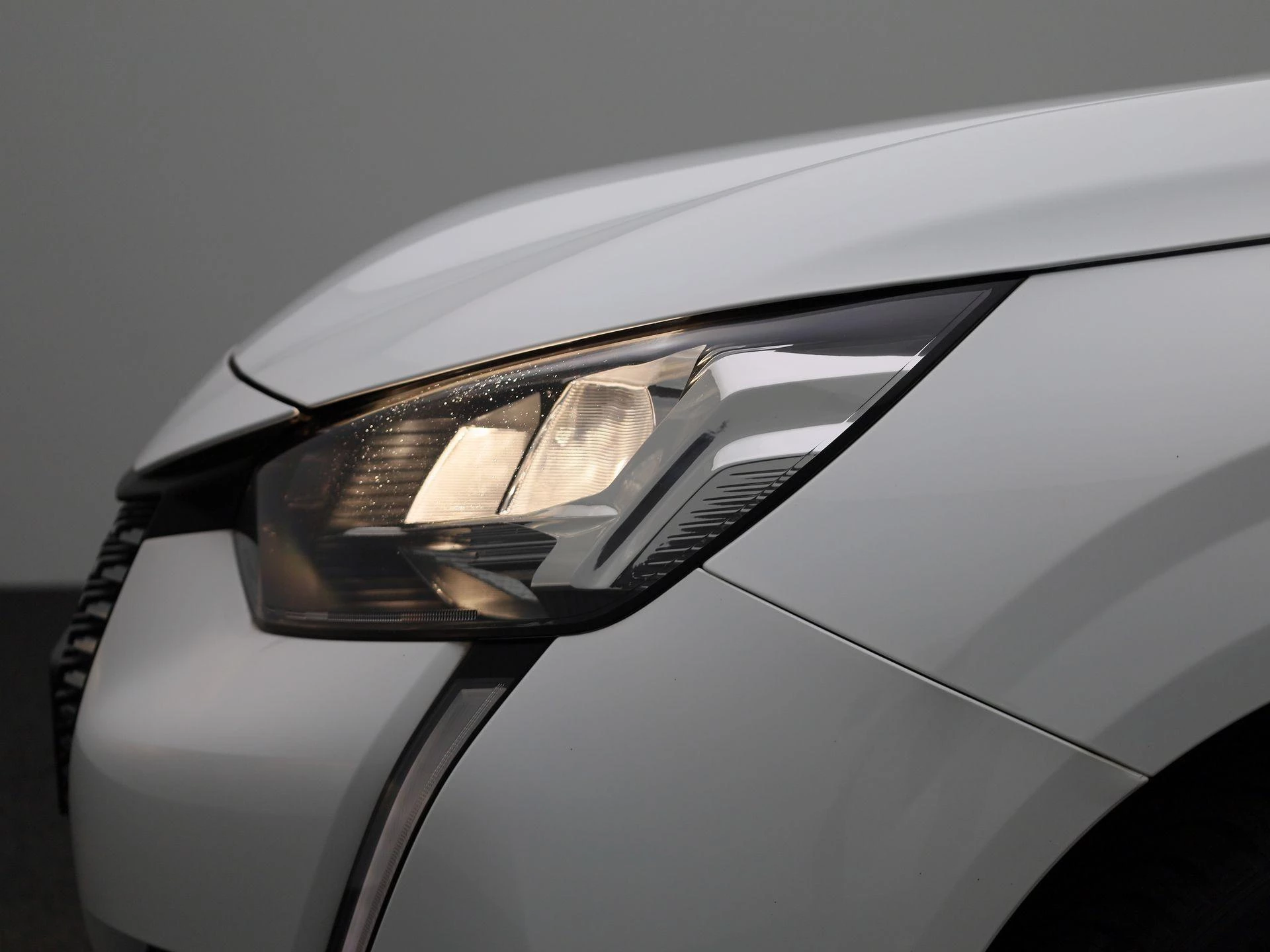 Peugeot-208-image-14