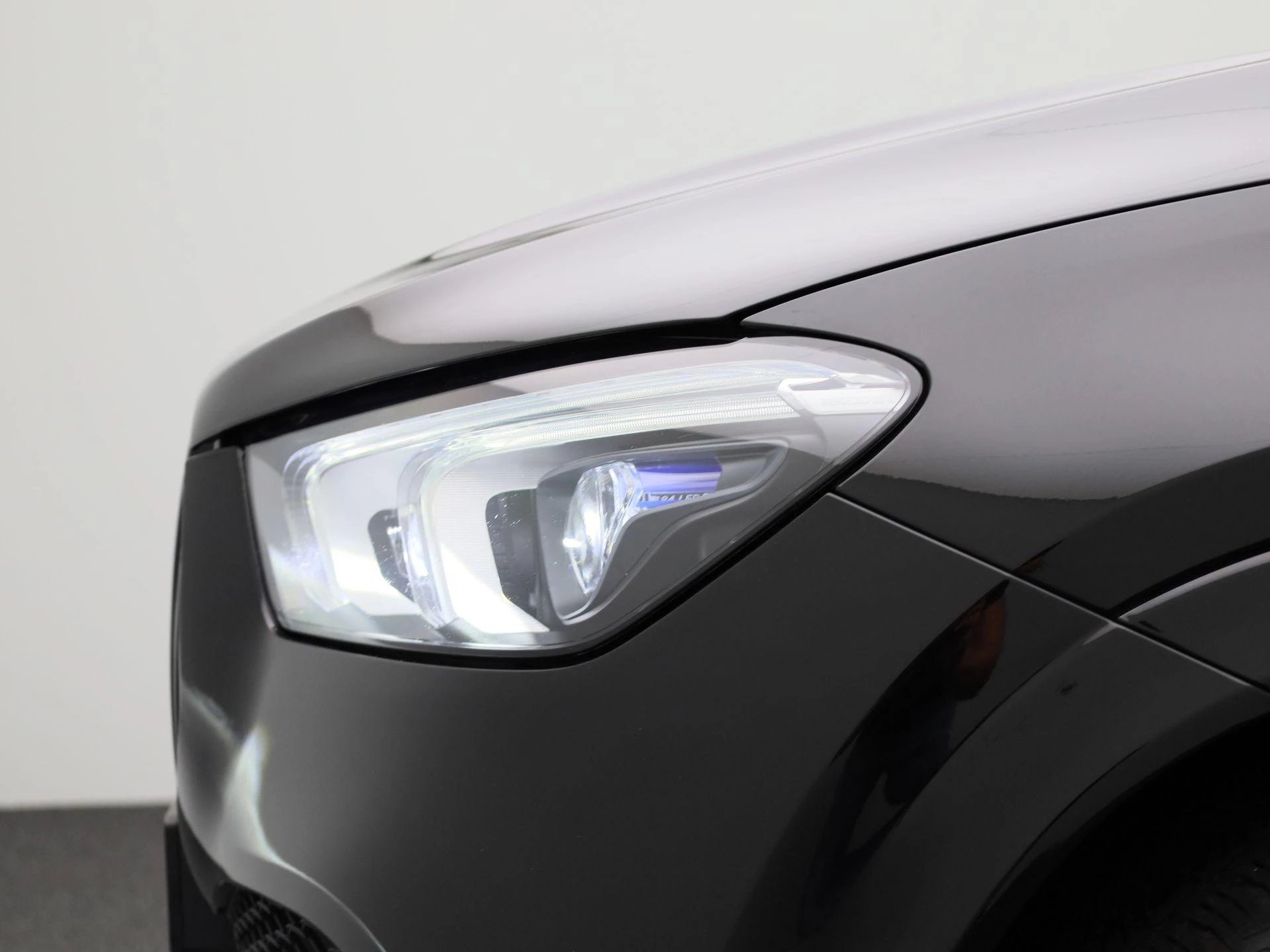 Mercedes-Benz-GLE-image-16
