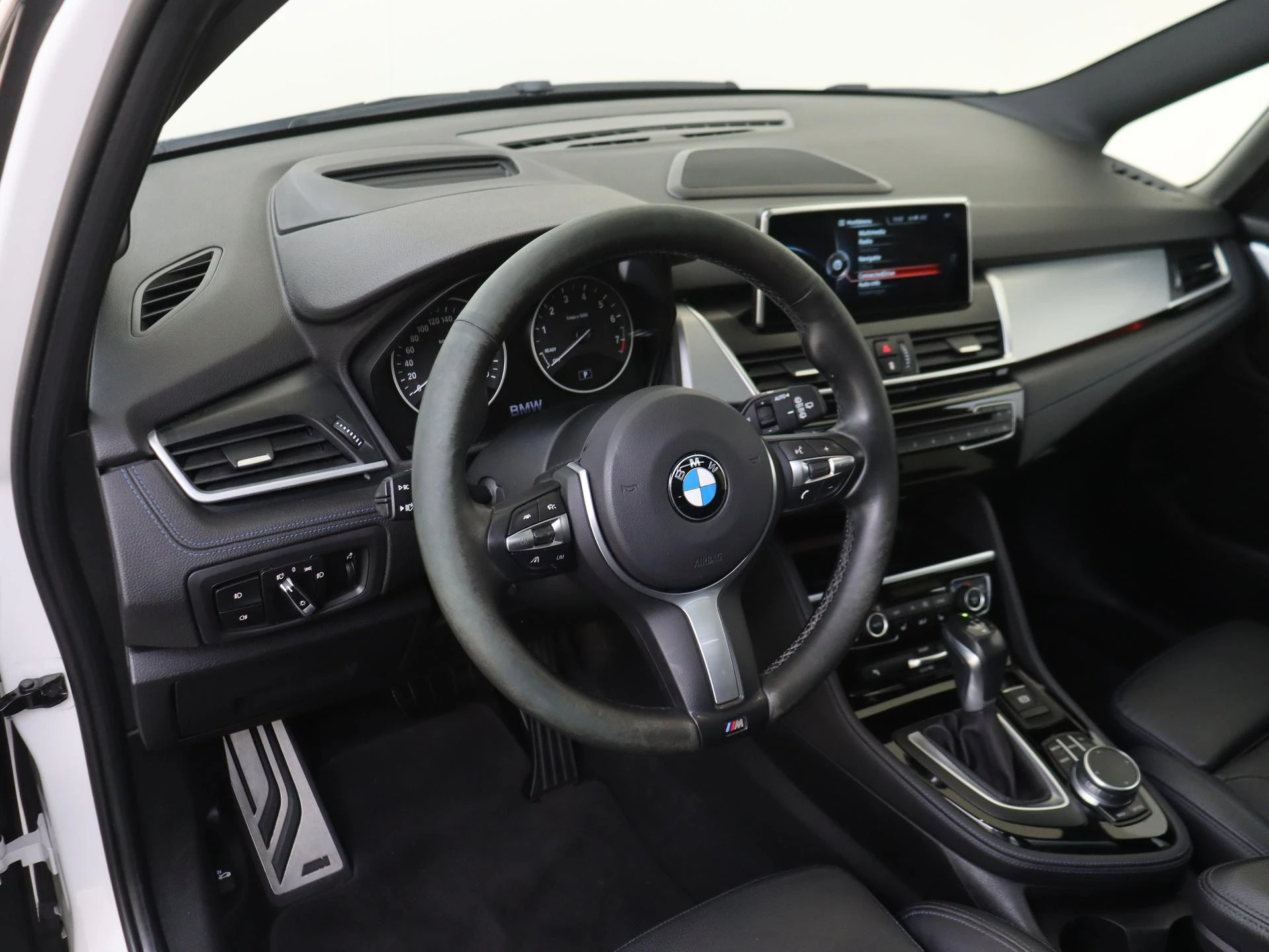 BMW-2 Serie-image-12