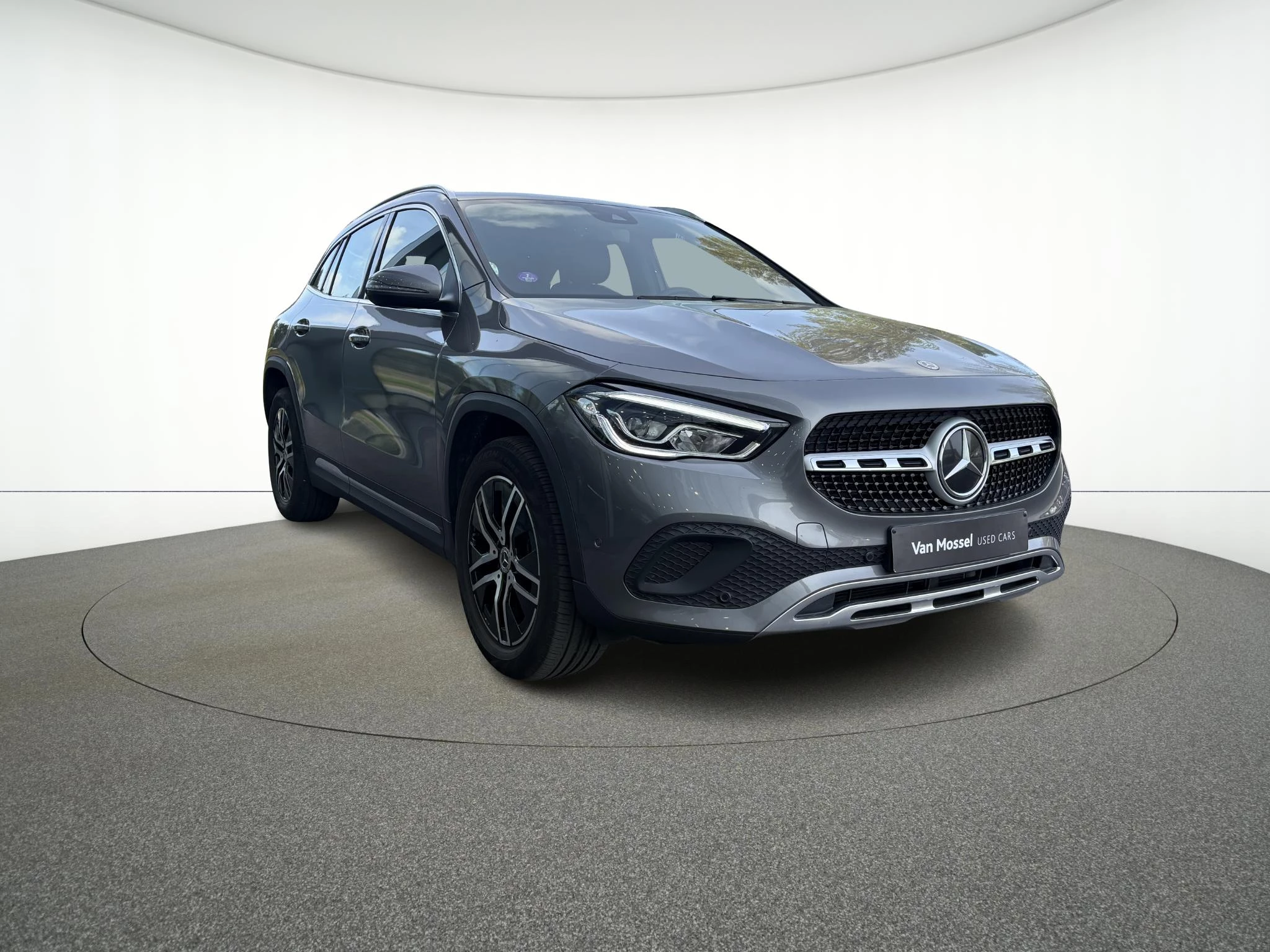 Mercedes-Benz GLA 180 Business Solution + LED + PARKEERSENSOREN + CAMERA +