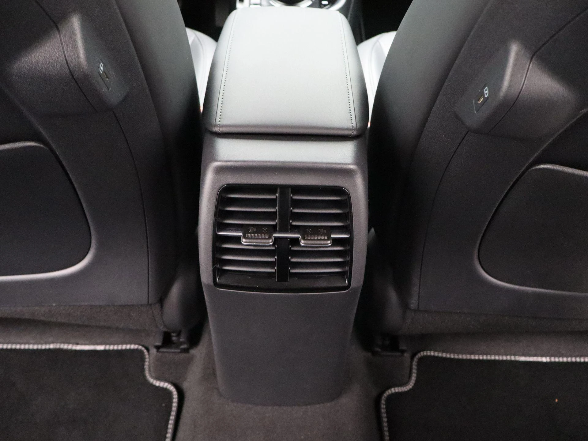 Kia-Niro-image-33