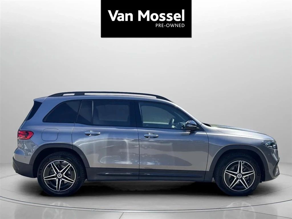 Mercedes-Benz-EQB-image-3