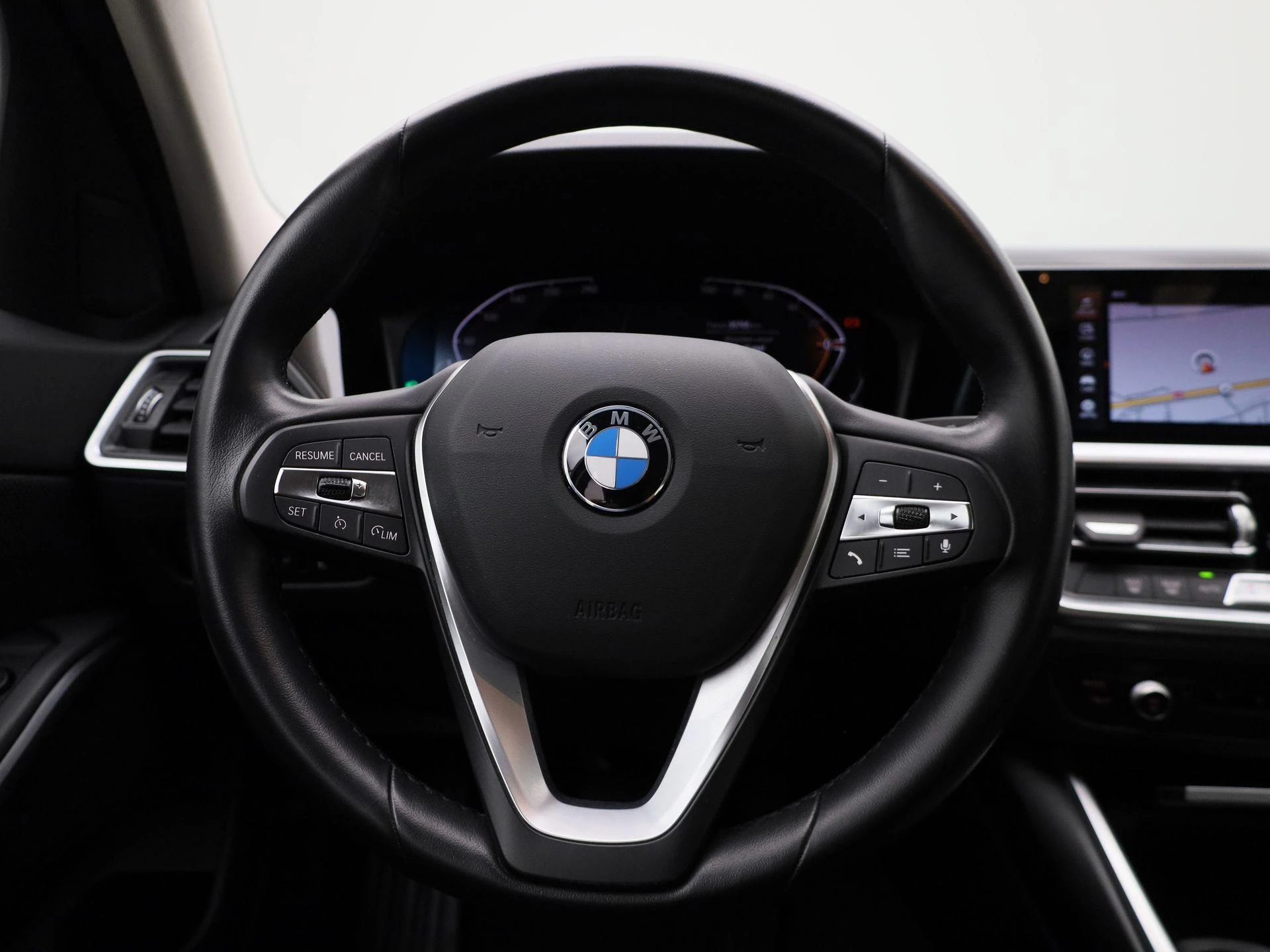 BMW-3 Serie-image-6