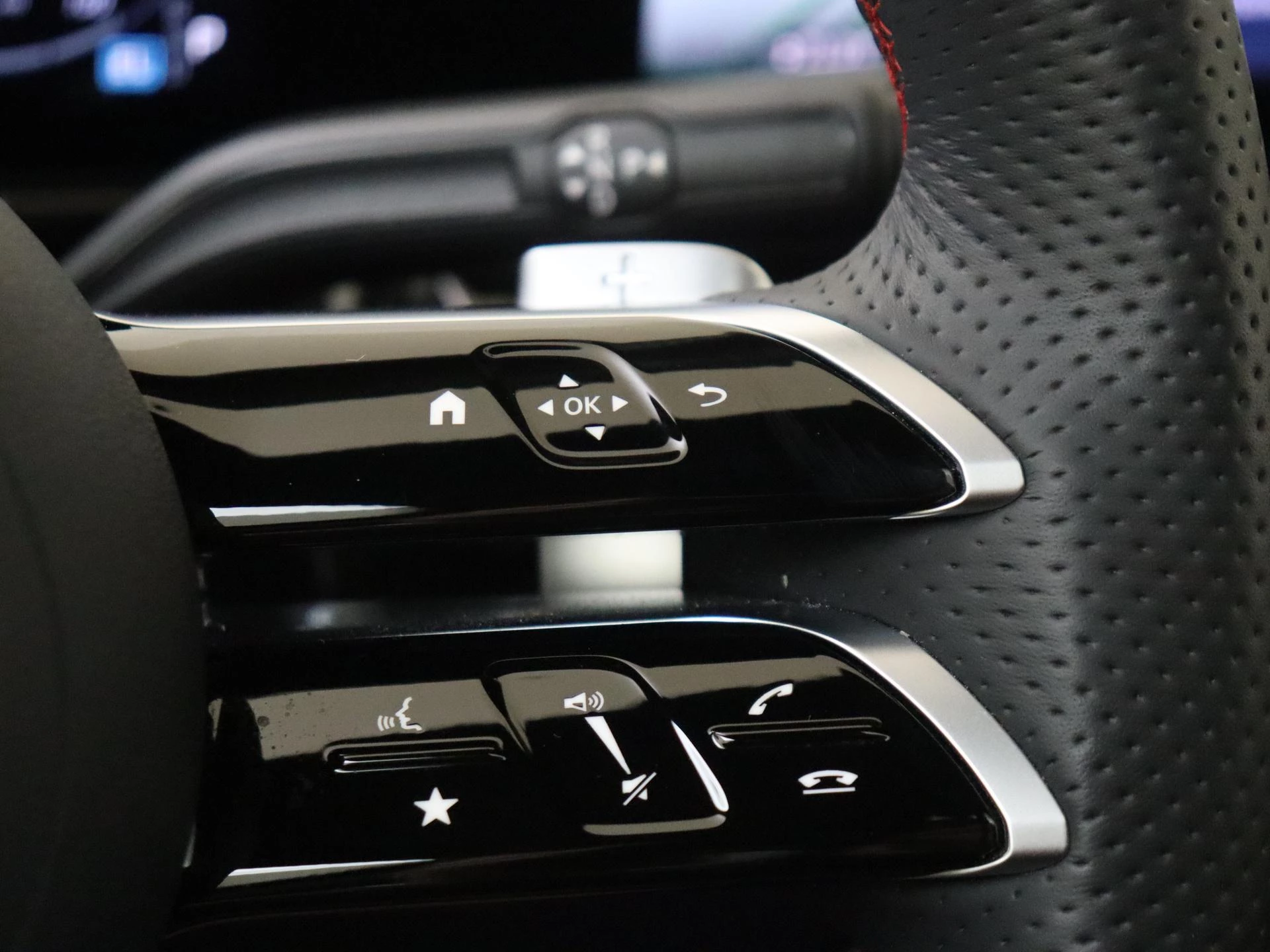Mercedes-Benz-B-Klasse-image-13