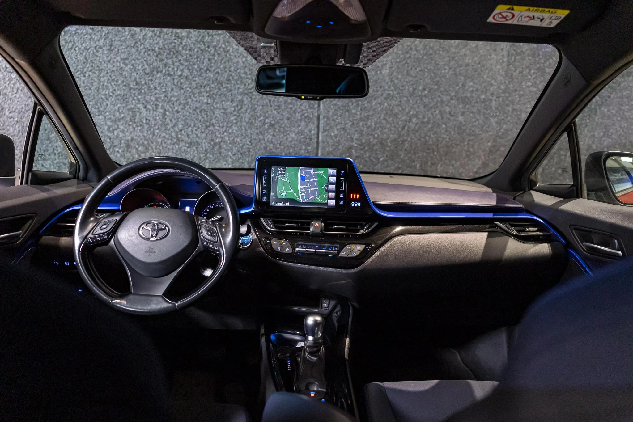 Toyota-C-HR-image-13