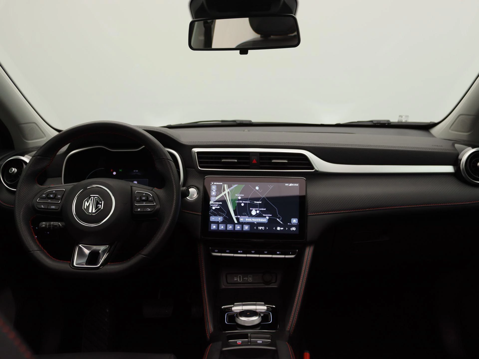 MG-ZS EV-image-7