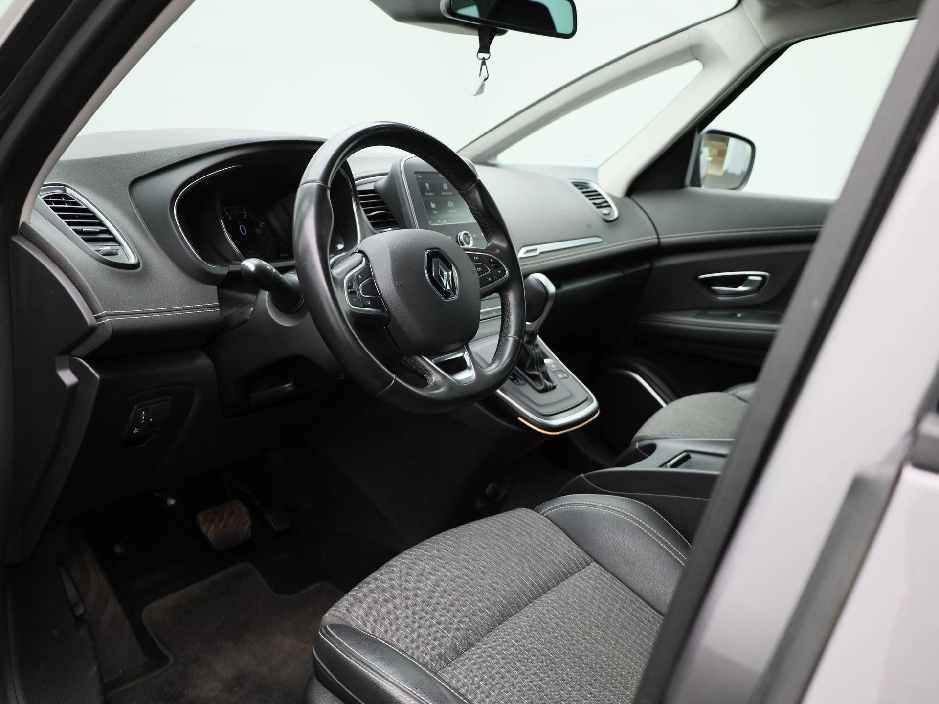 Renault Grand Scénic TCe 140 EDC GPF Intens 7P