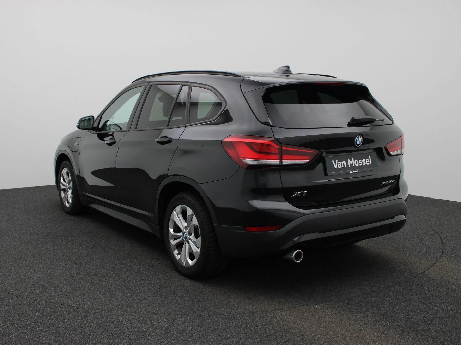BMW-X1-image-1