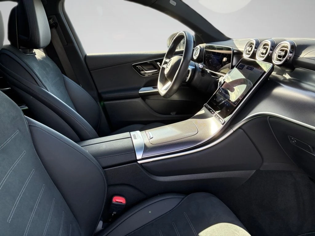Mercedes-Benz-GLC 220 d-image-15