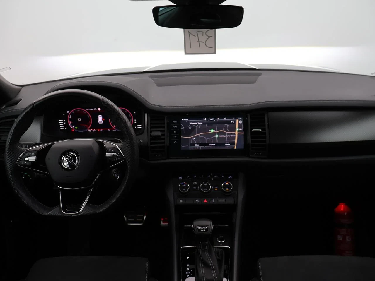 Škoda Kodiaq Kodiaq 2.0TSI 4x4 Sportline 190PK *AUTOMAAT*PANODAK*7 ZITPLAATSEN*TREKHAAK*LEDER*ALCANTARA*SPORTZETELS*CAMERA*CRUISE*PDC*...*