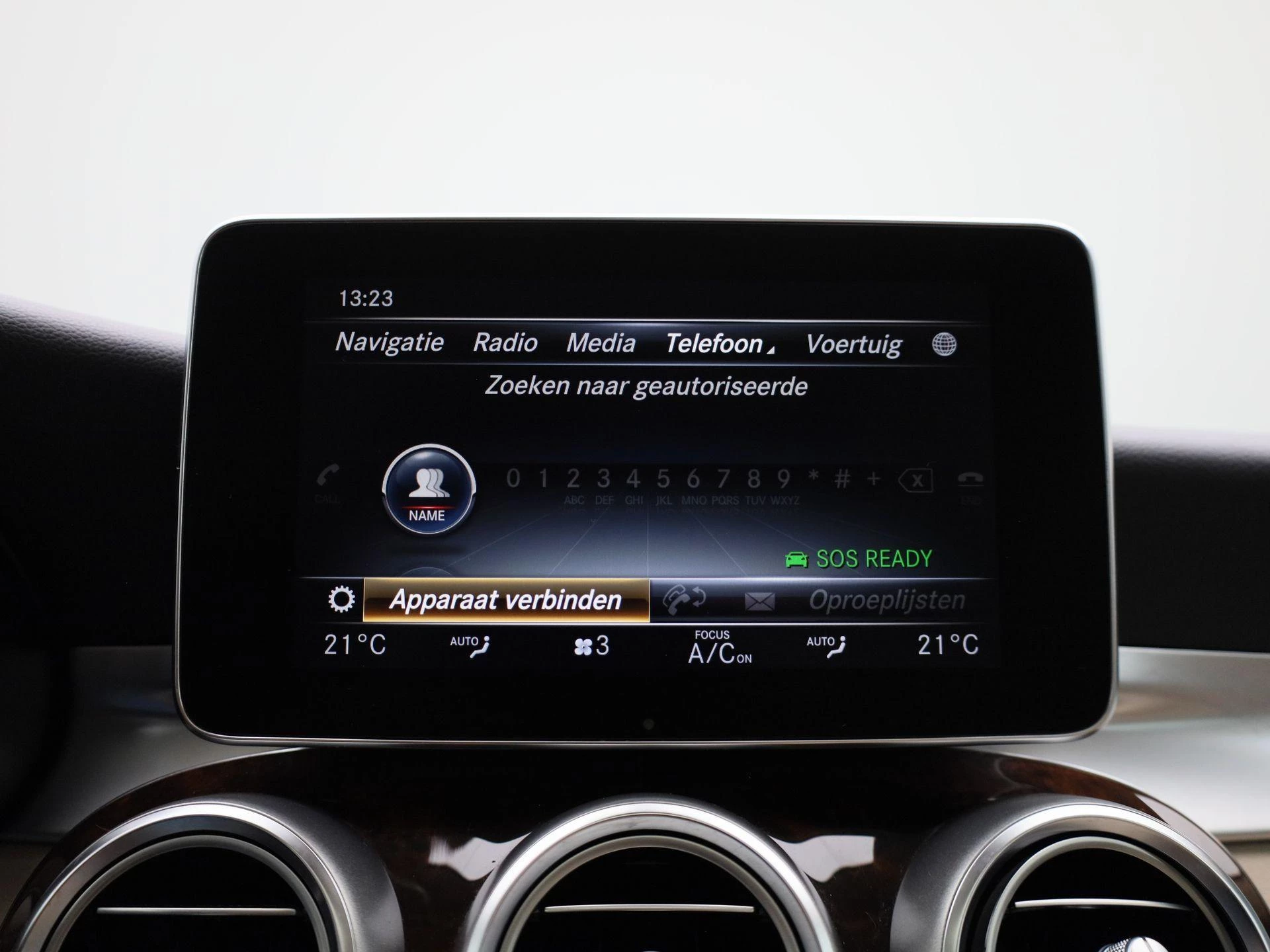 Mercedes-Benz-GLC-image-28