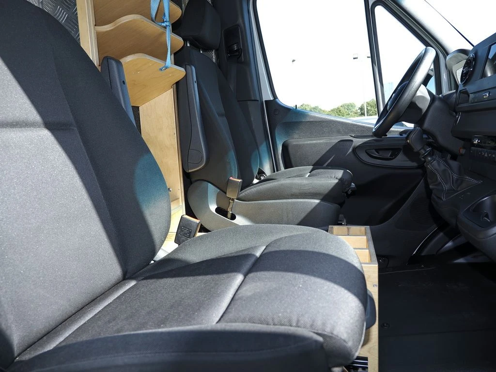 Mercedes-Benz-Sprinter 317-image-10