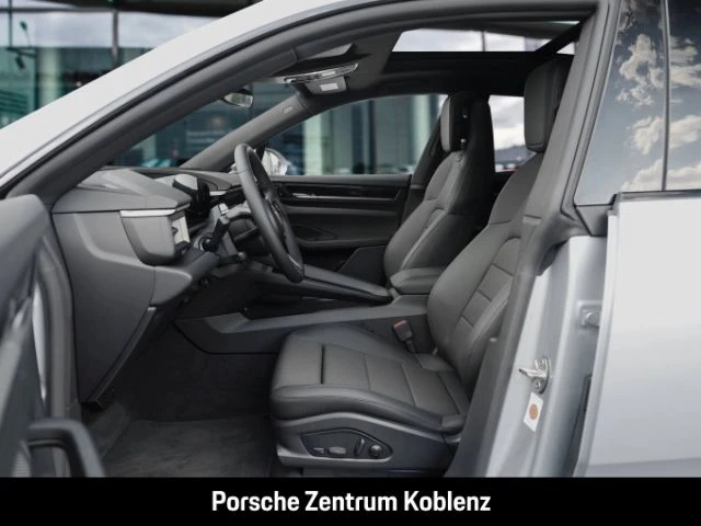 Porsche Macan 4 -