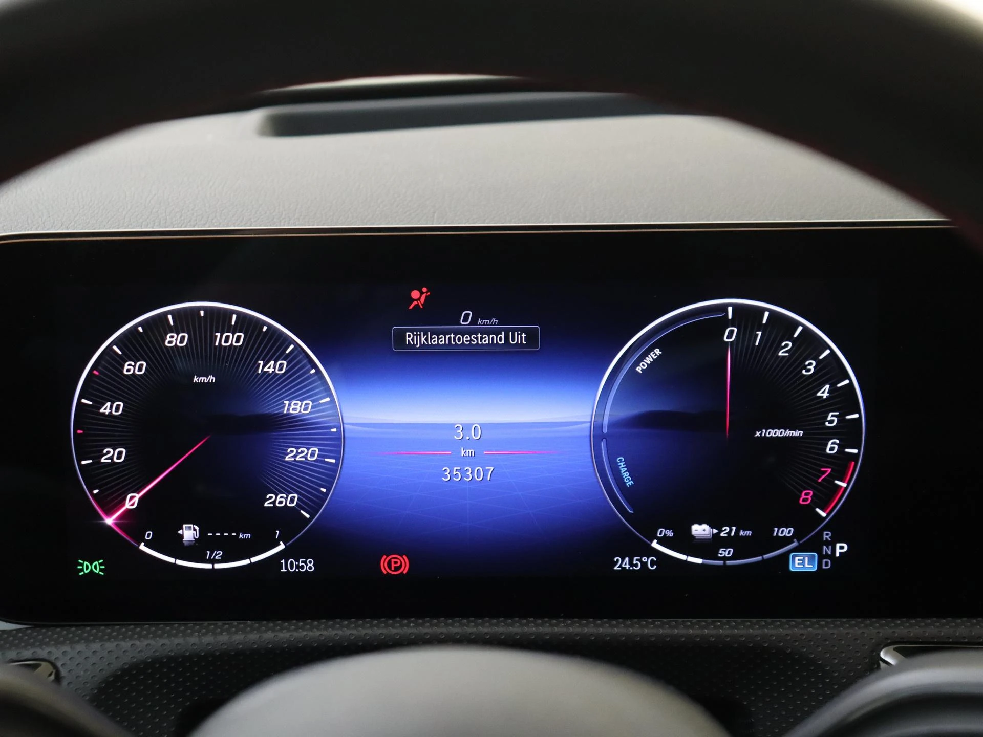 Mercedes-Benz-A-Klasse-image-11